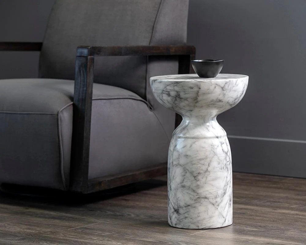 Goya End Table - Frankwebs