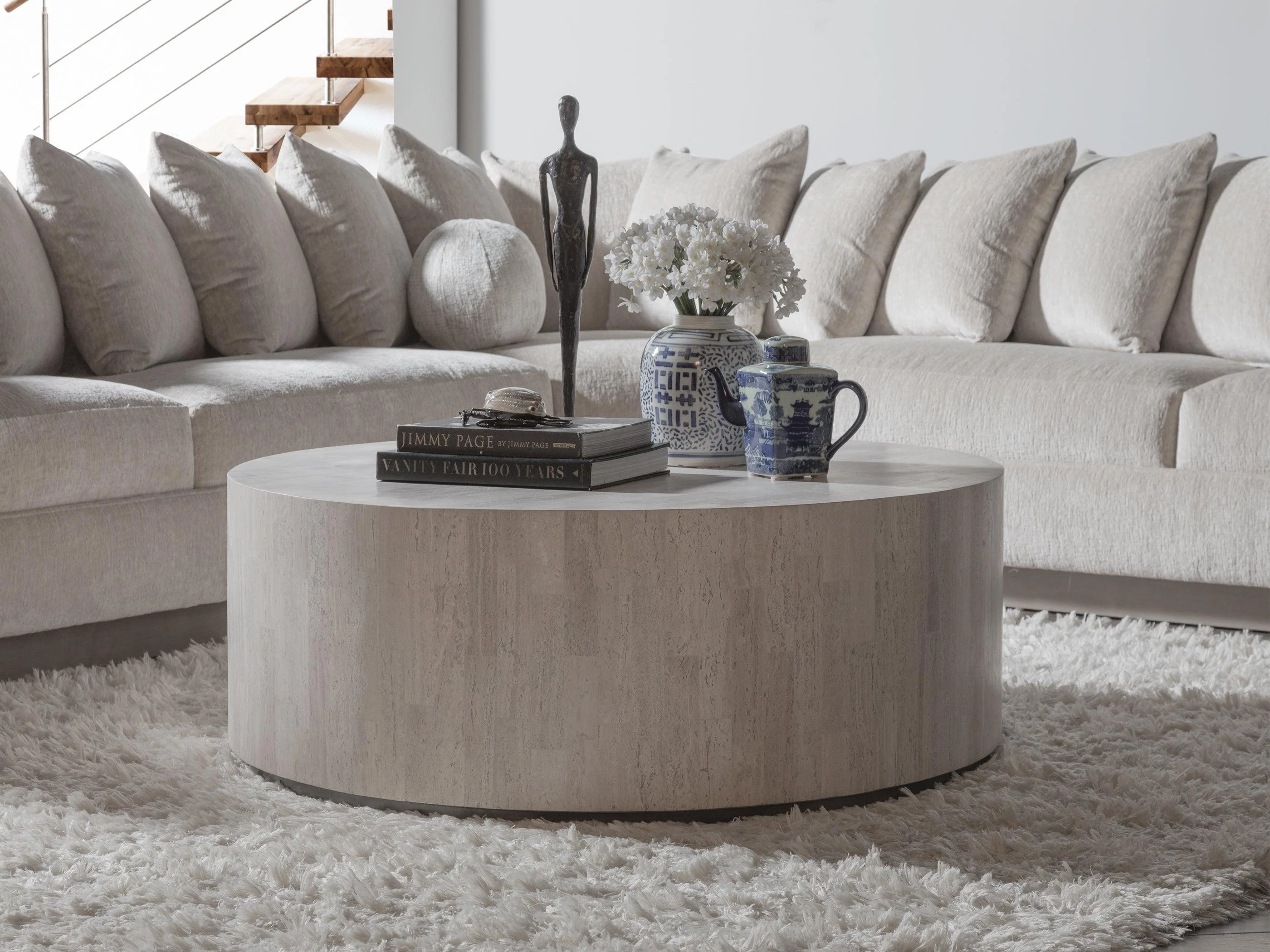 Signature Designs Cassio Round Cocktail Table - Frankwebs