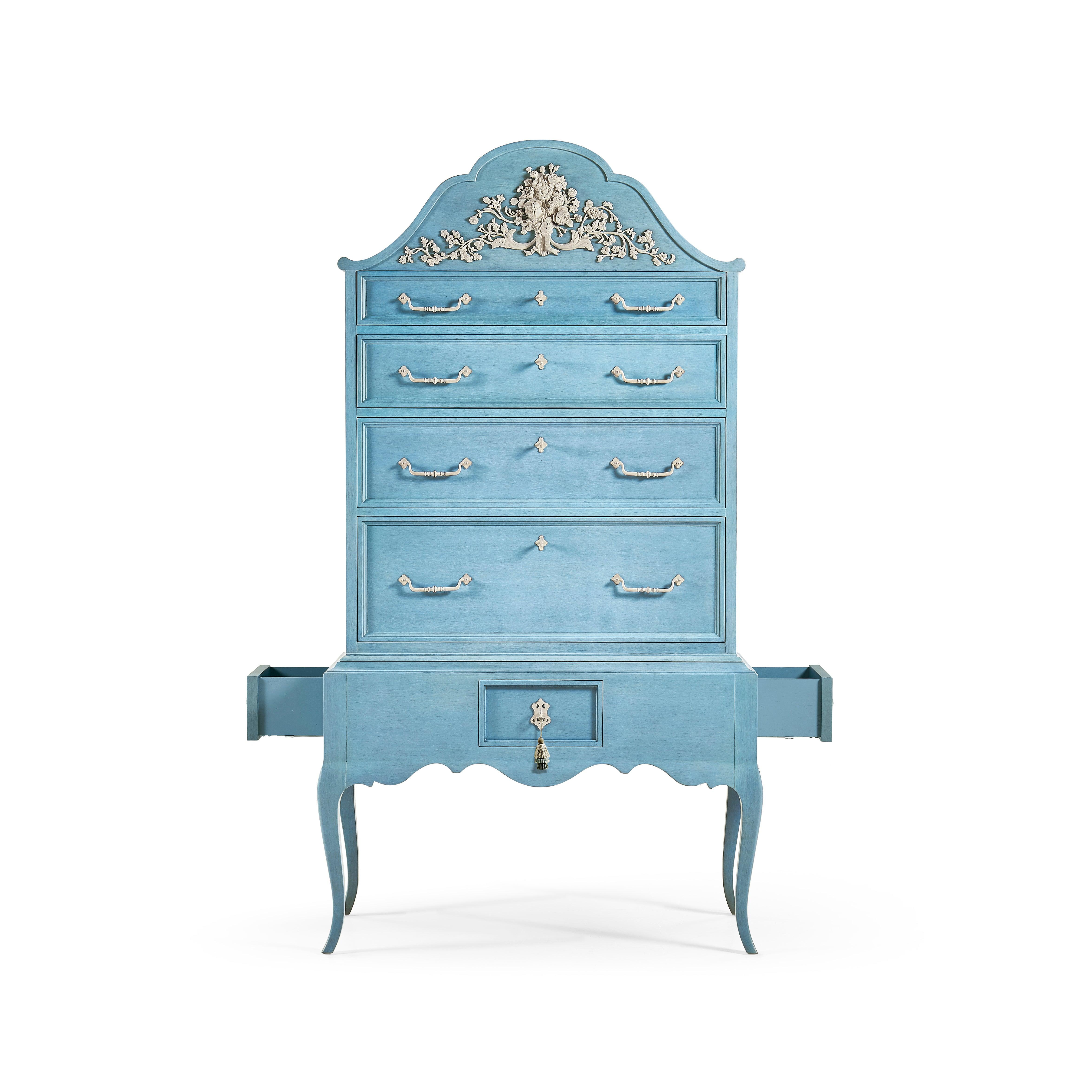 Cirrus Carved Tallboy - Frankwebs