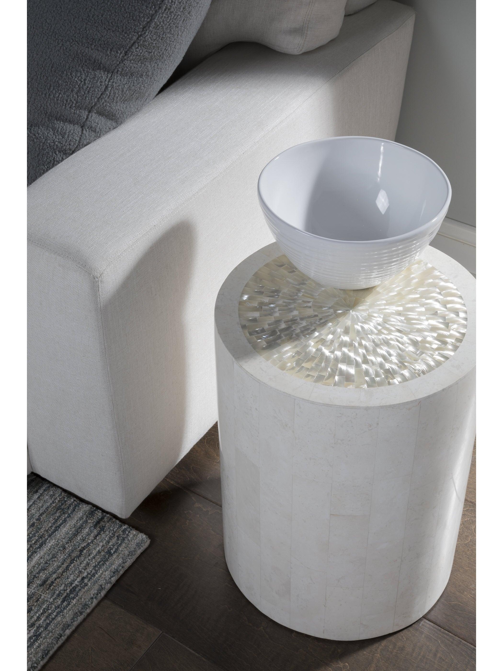 Signature Designs Mimi Round Spot Table - Frankwebs