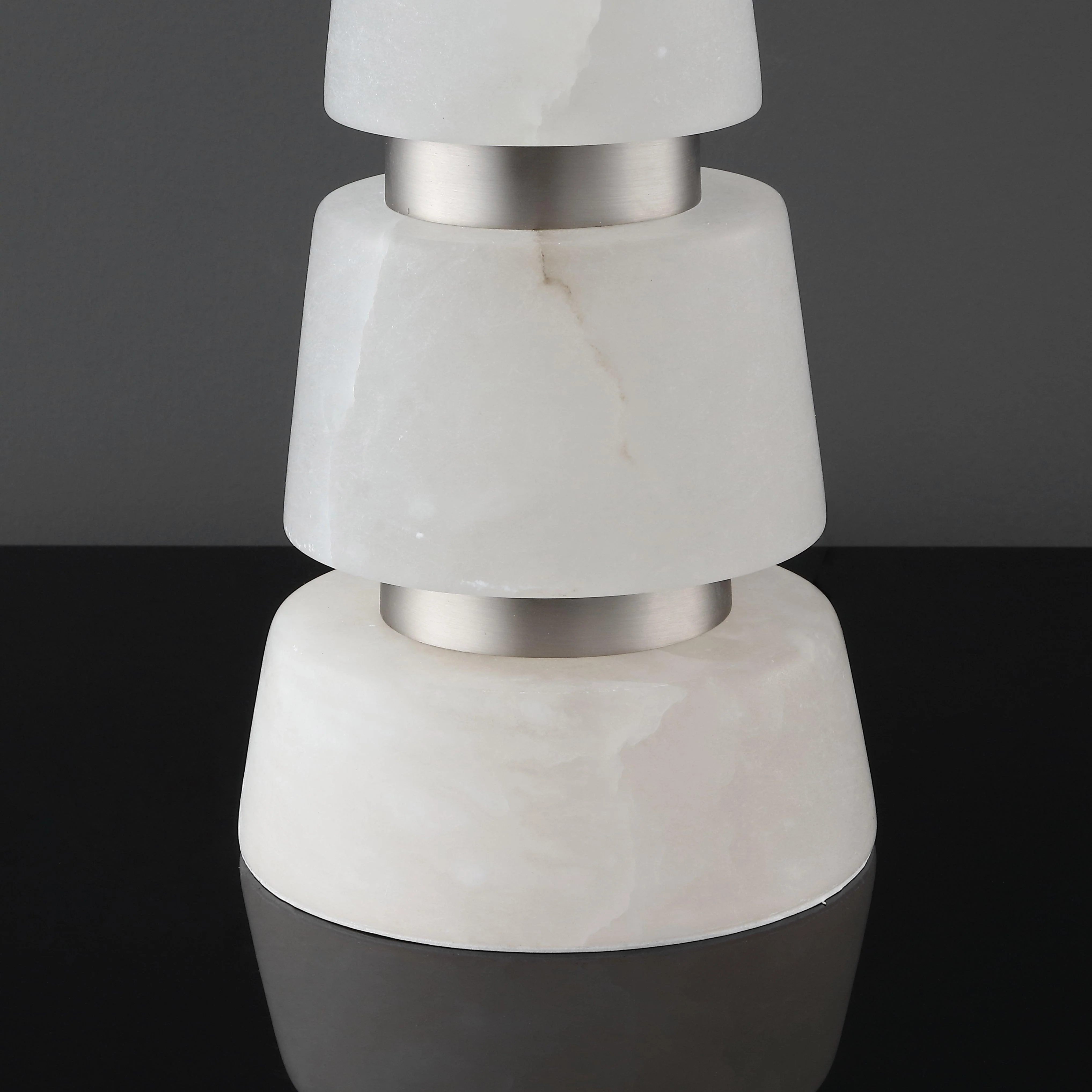 ZHANG ALABASTER TABLE LAMP - Frankwebs