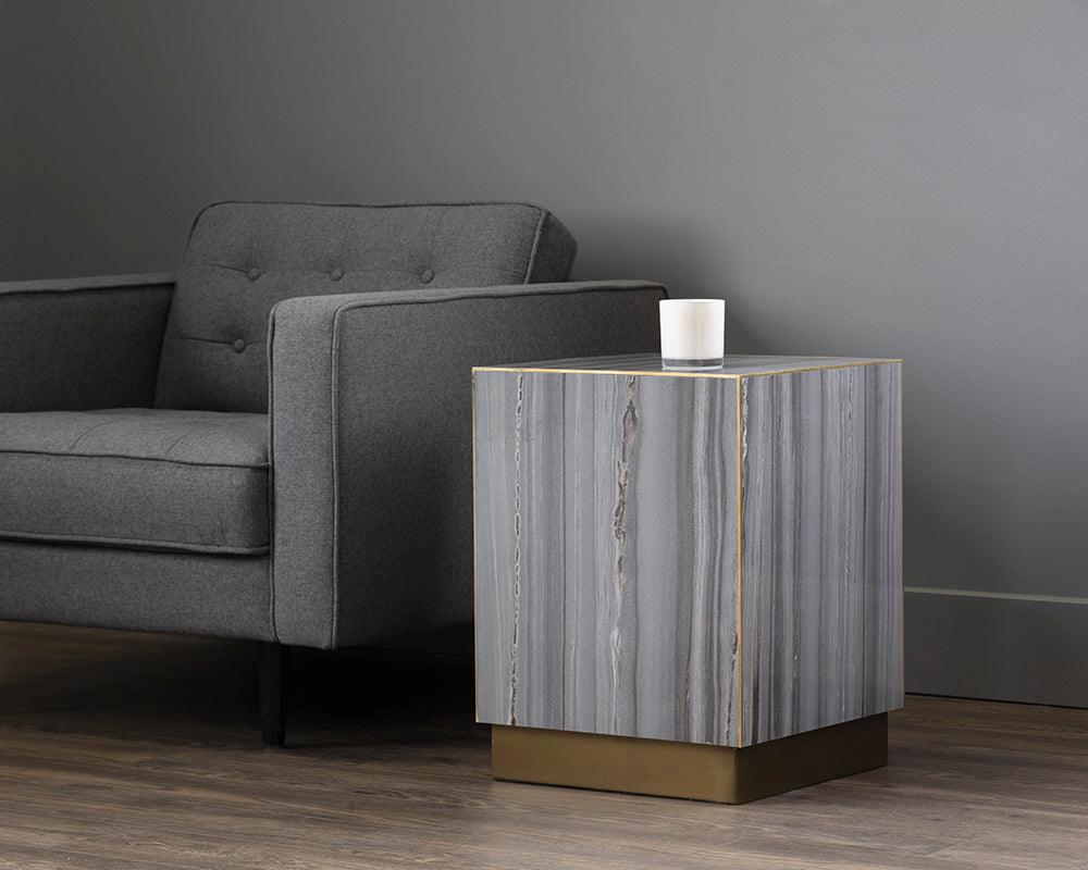 Daines End Table - Frankwebs