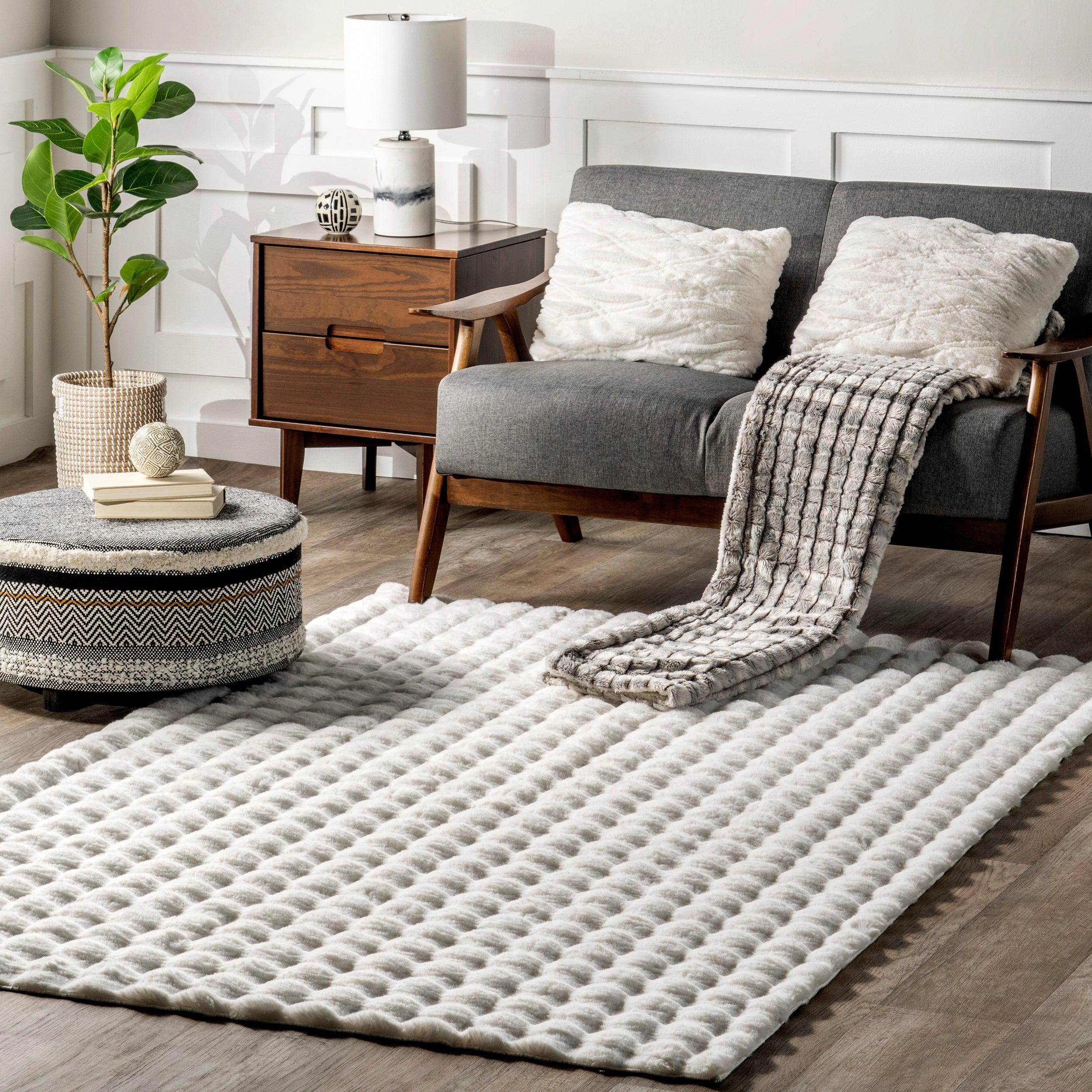 Jeni Solid Faux Rabbit Machine Washable Area Rug - Frankwebs