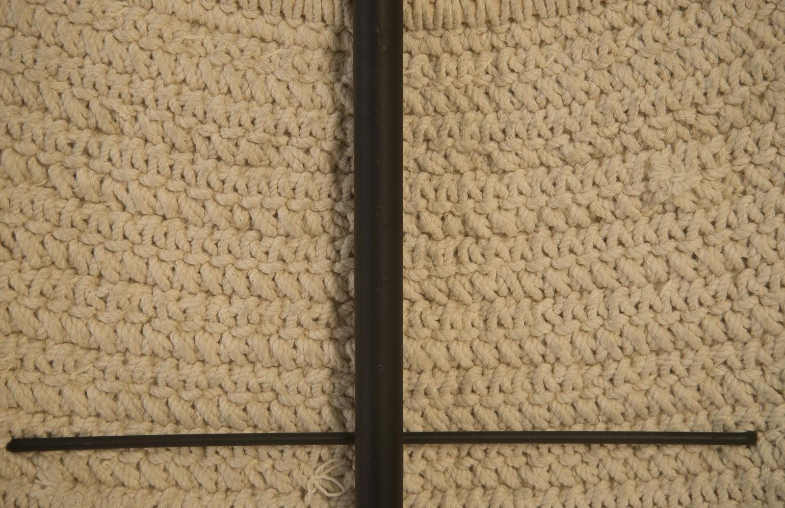 Shell Necklace Sculpture, on stand - Frankwebs