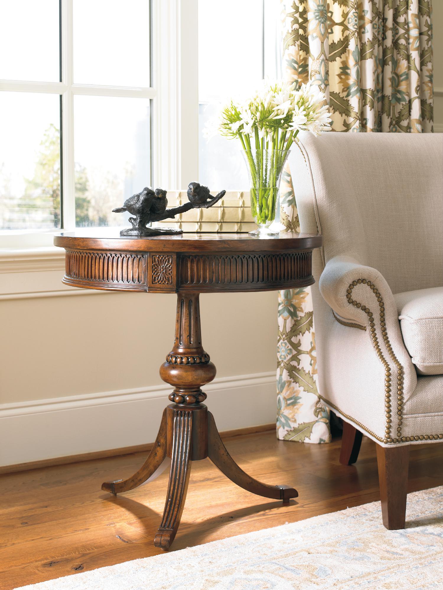 Round Pedestal Accent Table - Frankwebs