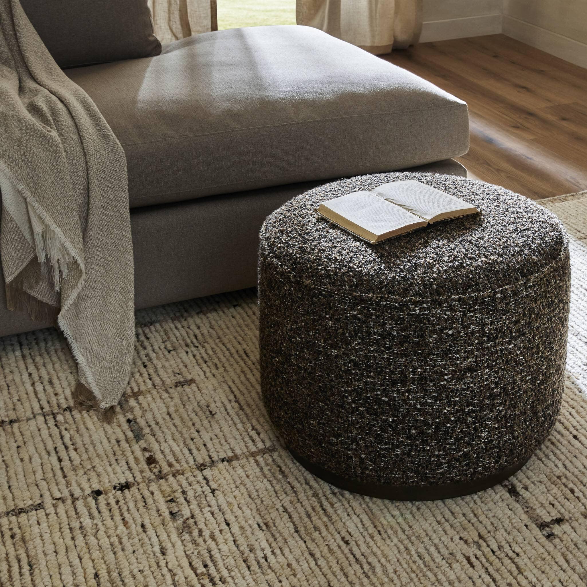 Sinclair Round Ottoman - Frankwebs