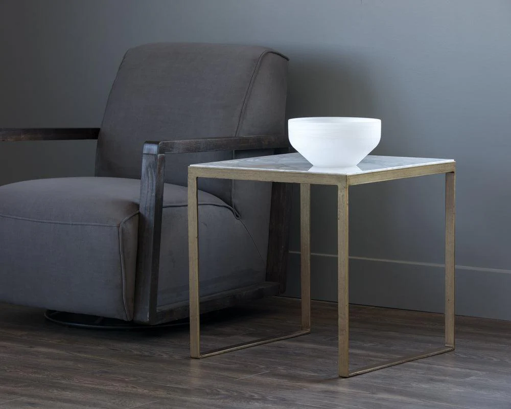 Evert End Table - Frankwebs