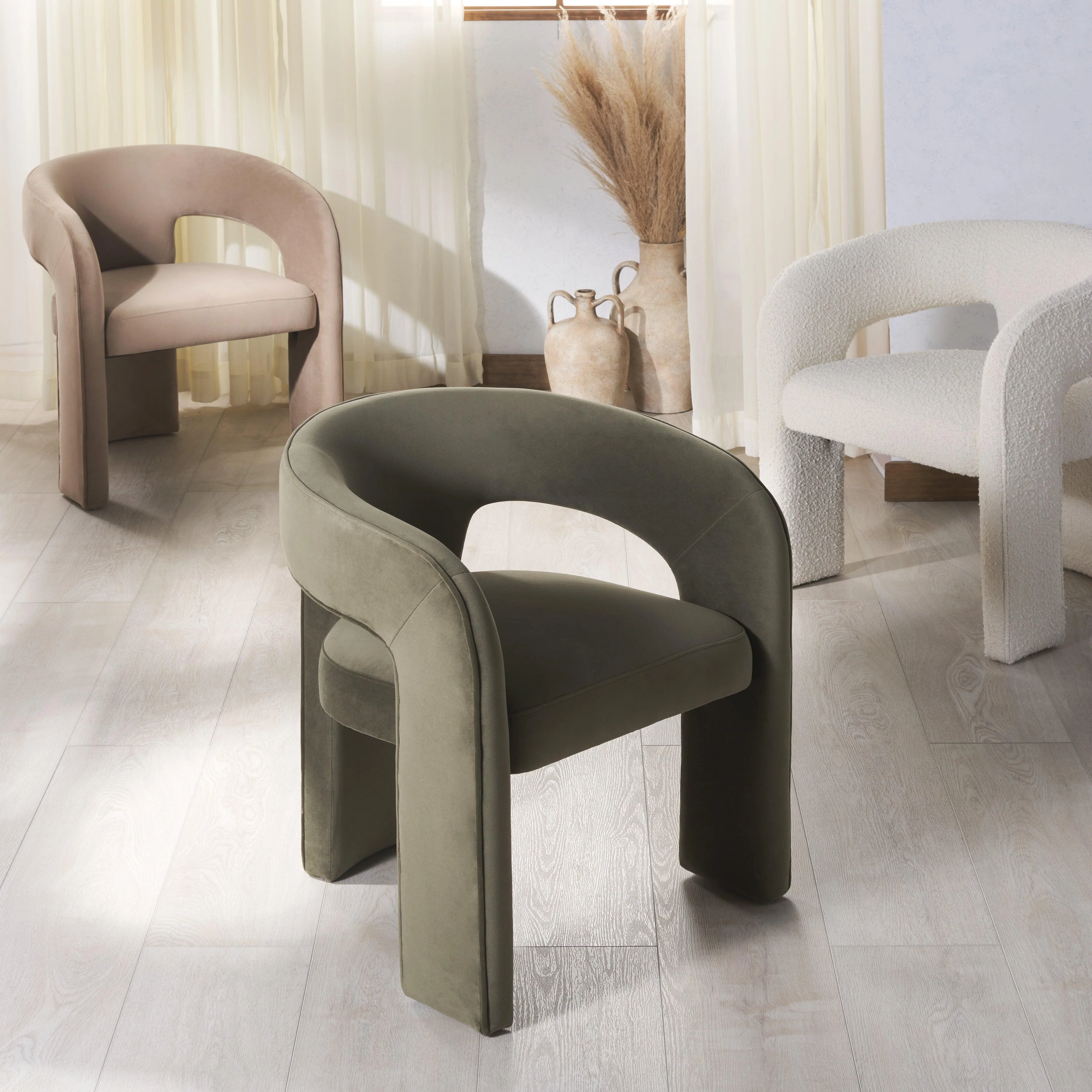 CATHARIA 3 LEG DINING CHAIR - Frankwebs