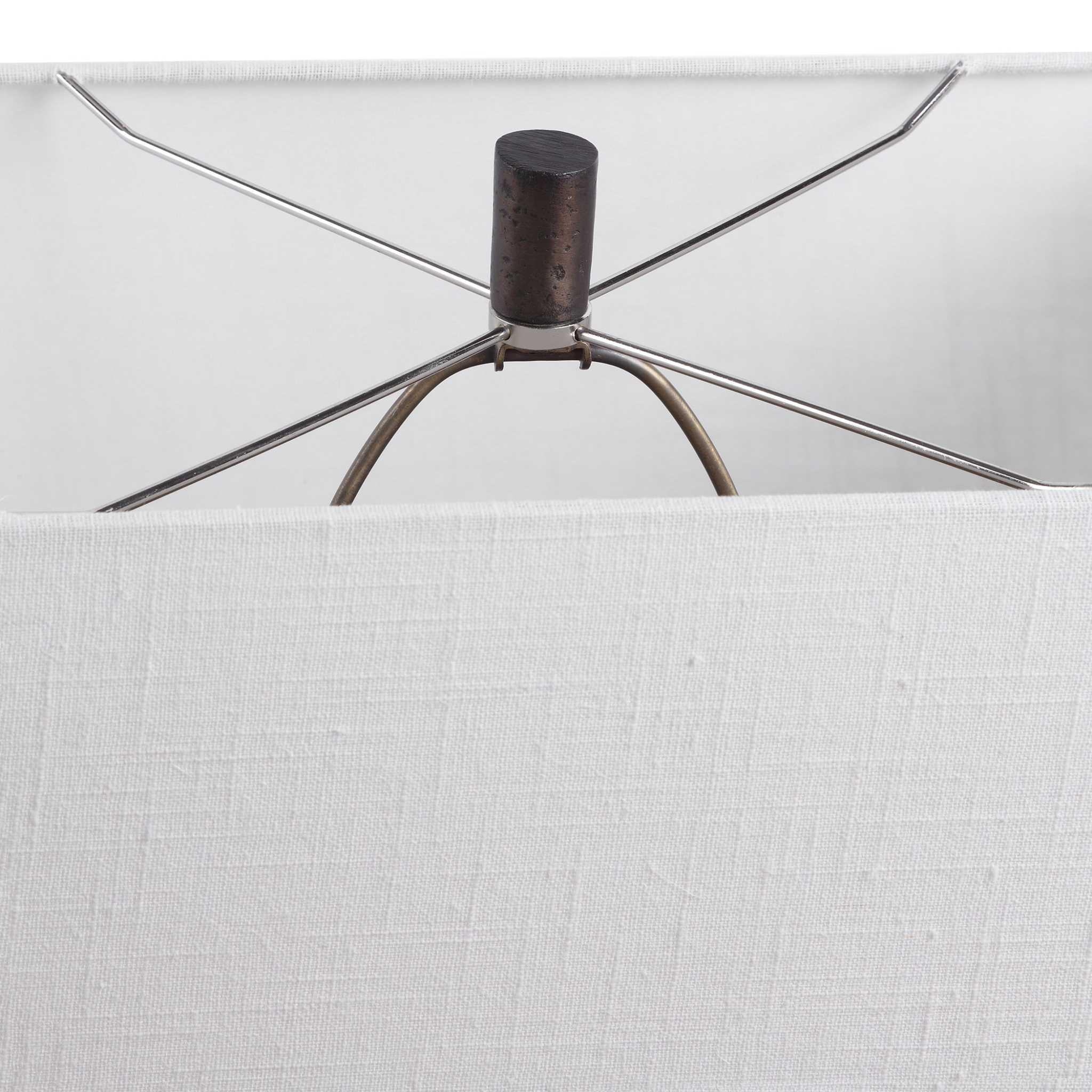 DARBIE IRON TABLE LAMP - Frankwebs