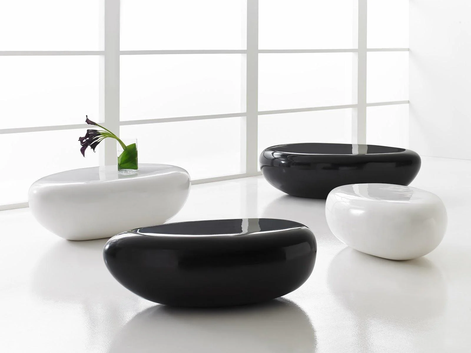 River Stone Coffee Table, Small, Gel Coat Black - Frankwebs