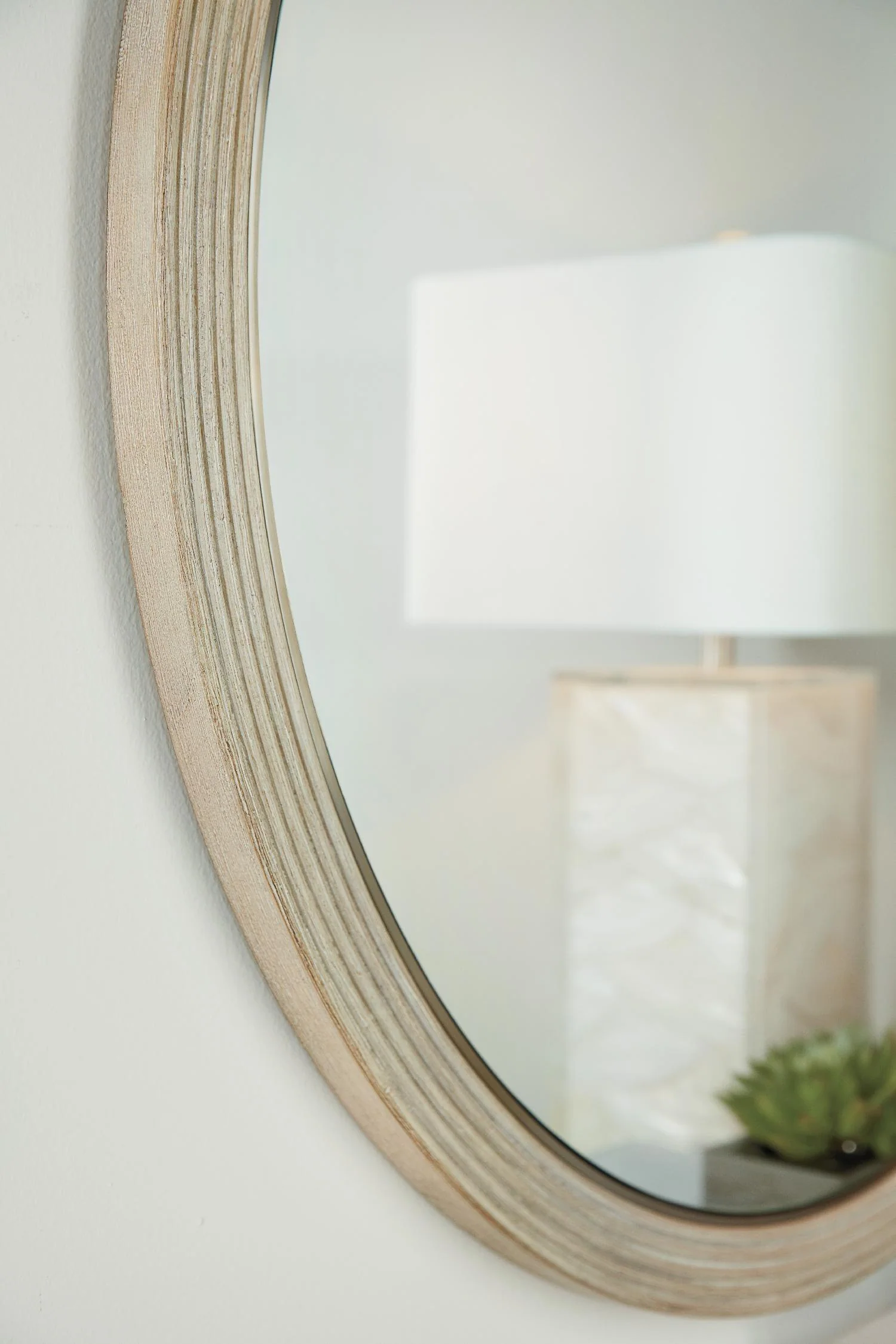 Cascade Round Mirror - Frankwebs