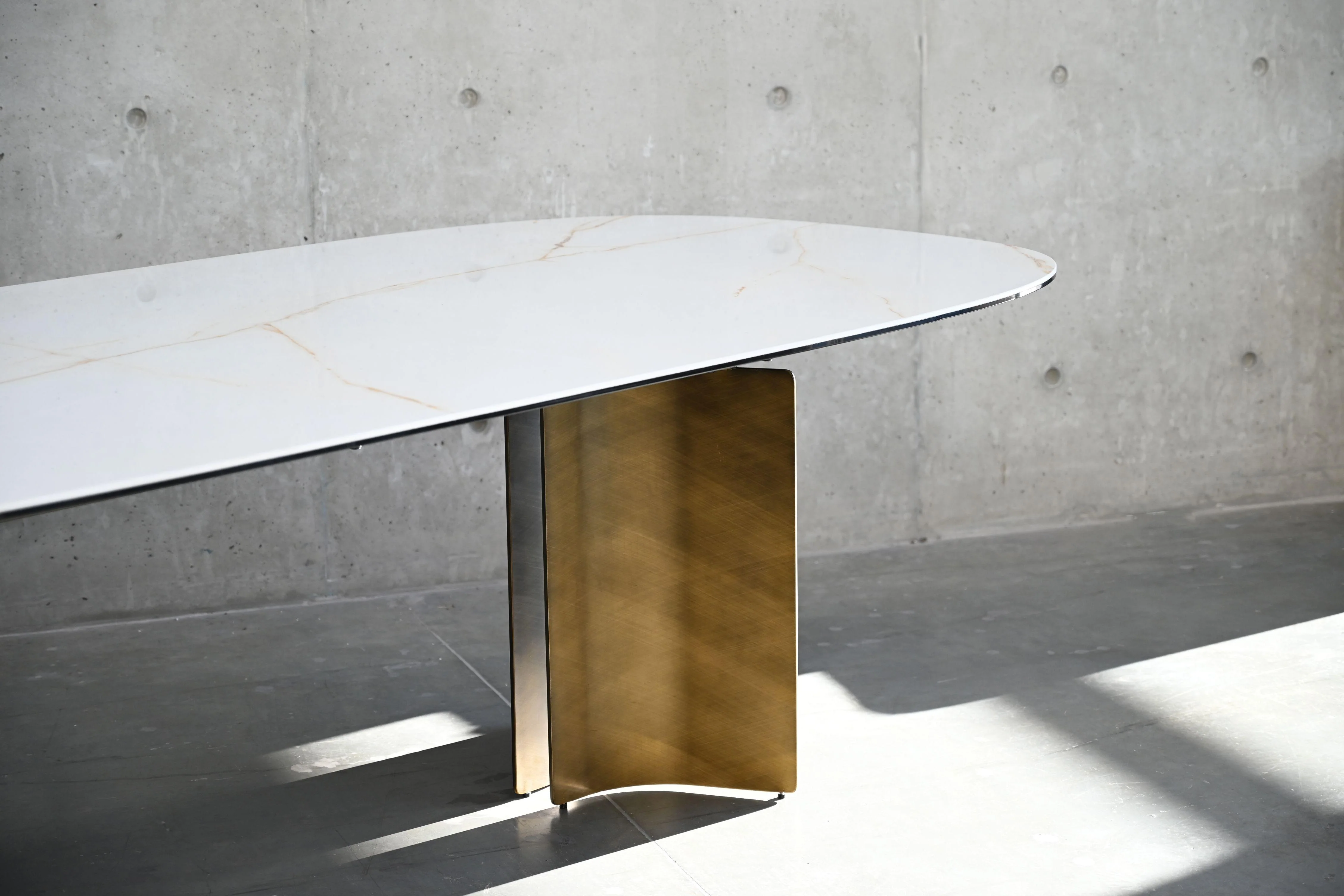 SORRENTO Dining Table Oval - Frankwebs