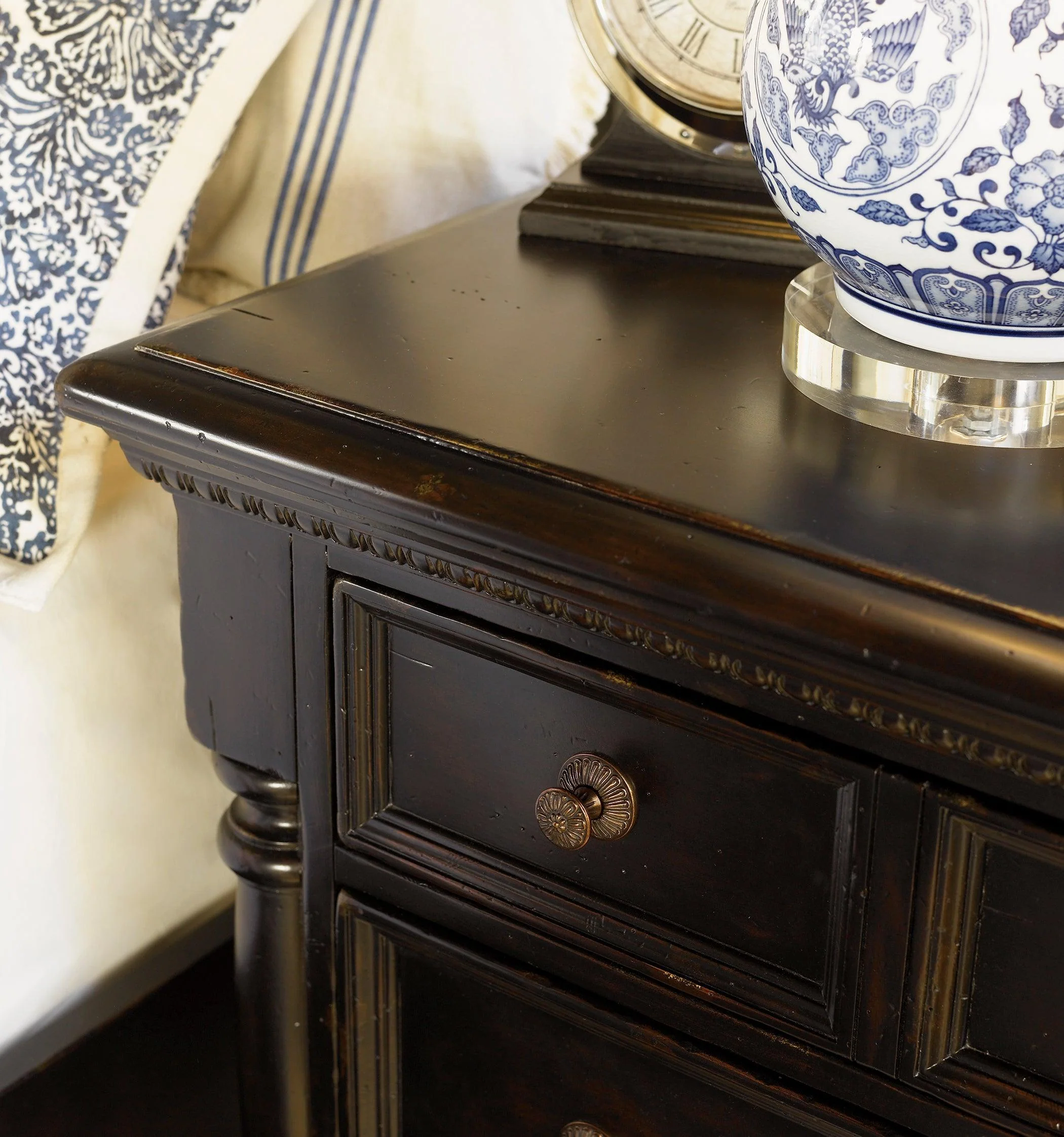 Kingstown Stony Point Nightstand - Frankwebs