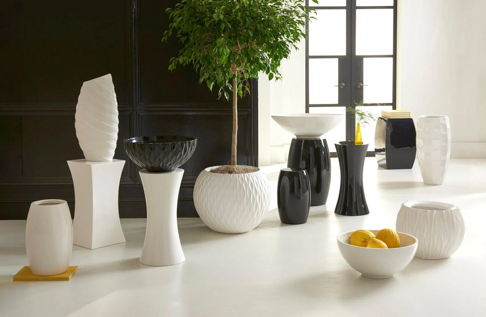 Ripple Planter, Gel Coat Black - Frankwebs