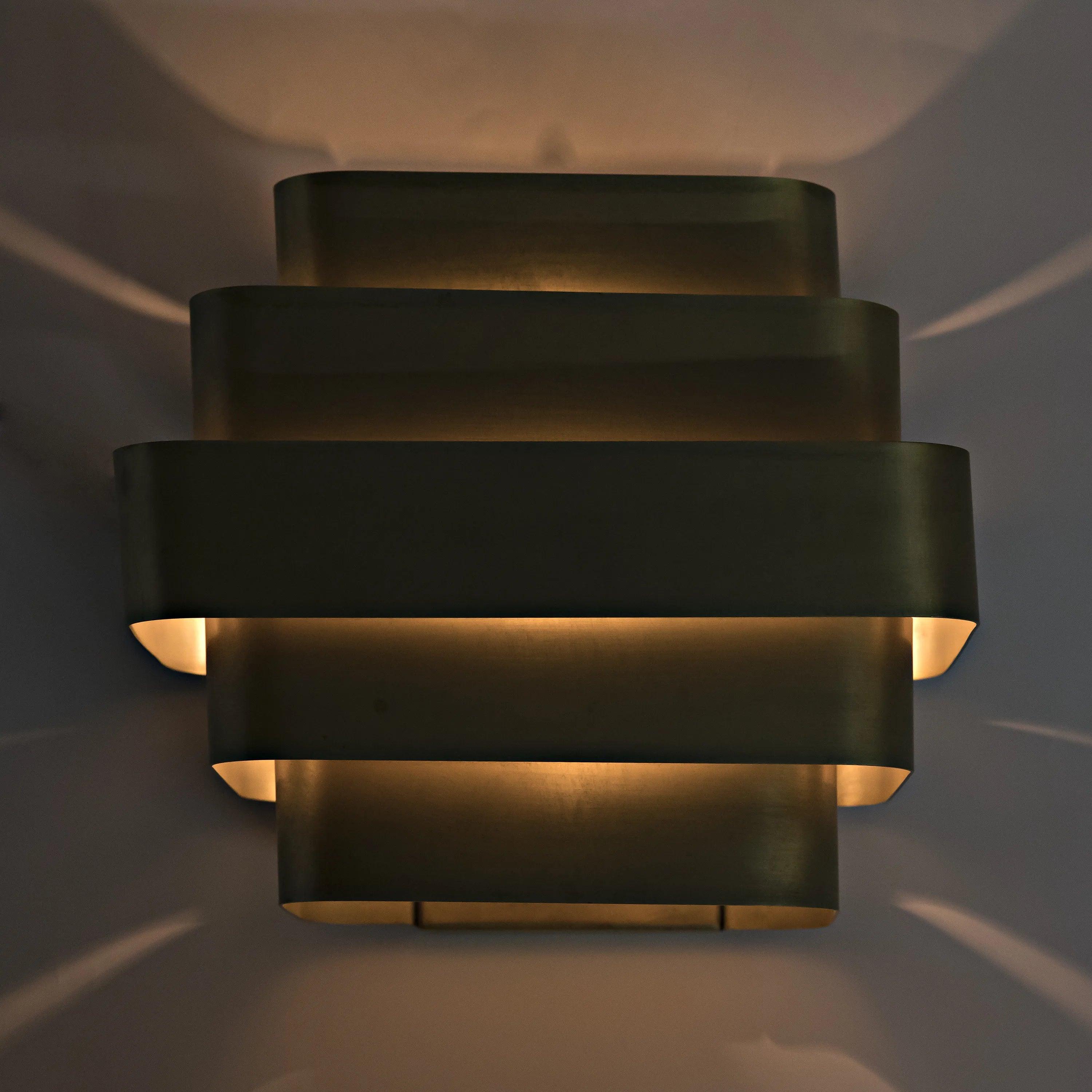 Baas Sconce, Metal with Brass Finish - Frankwebs