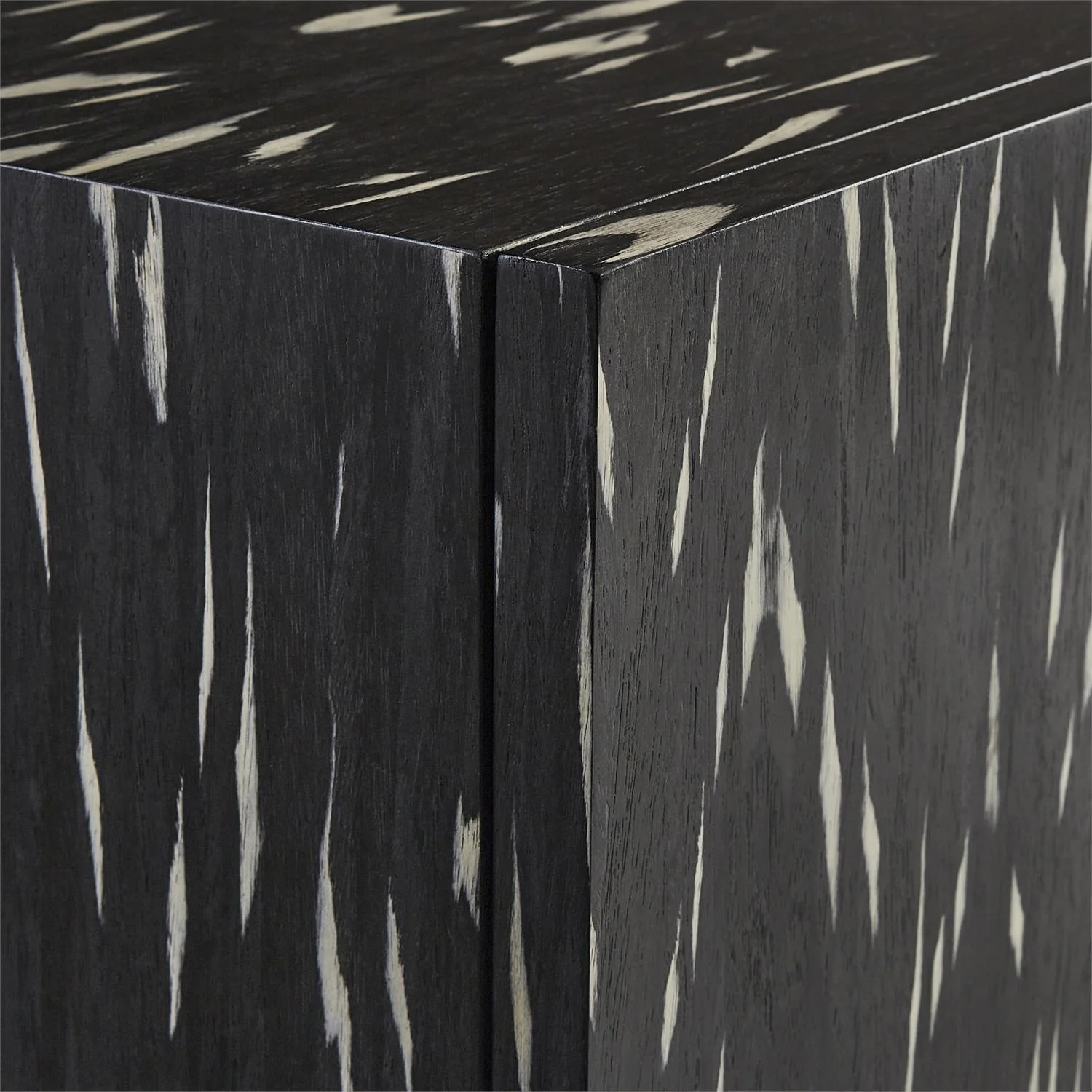 TRIANON ENTERTAINMENT CREDENZA - Frankwebs