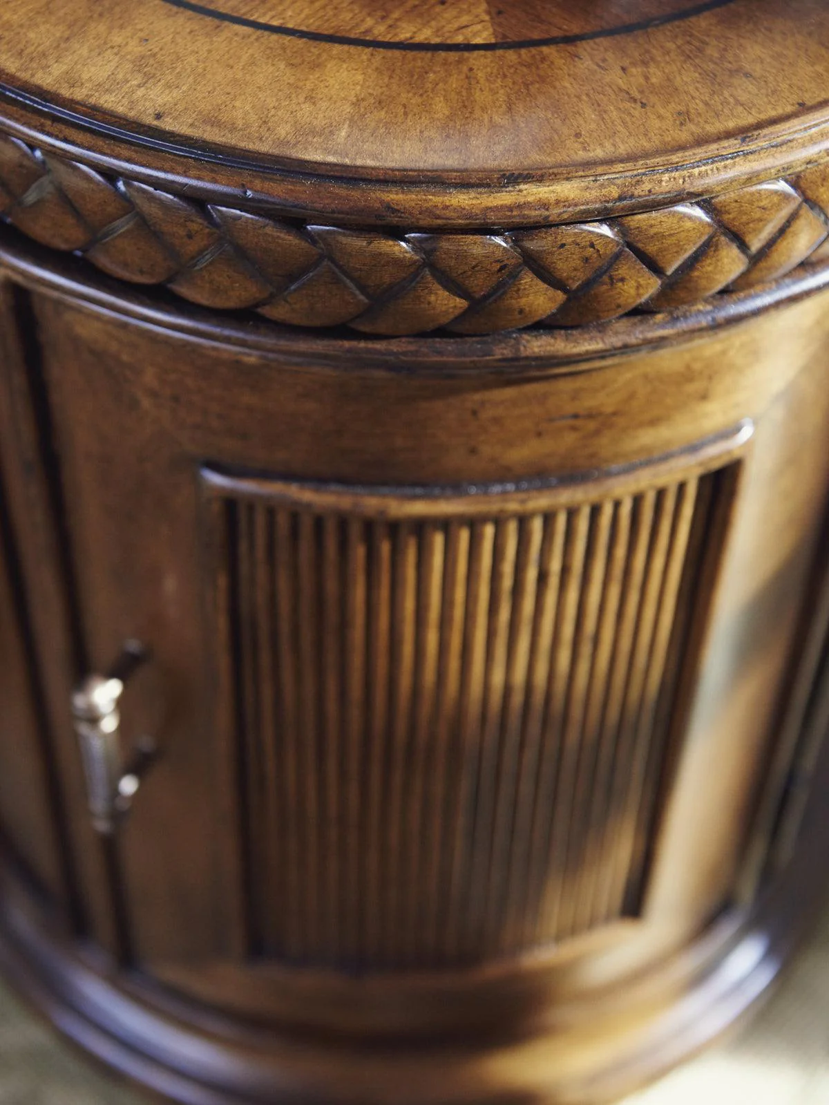 Bali Hai Belize Round End Table - Frankwebs