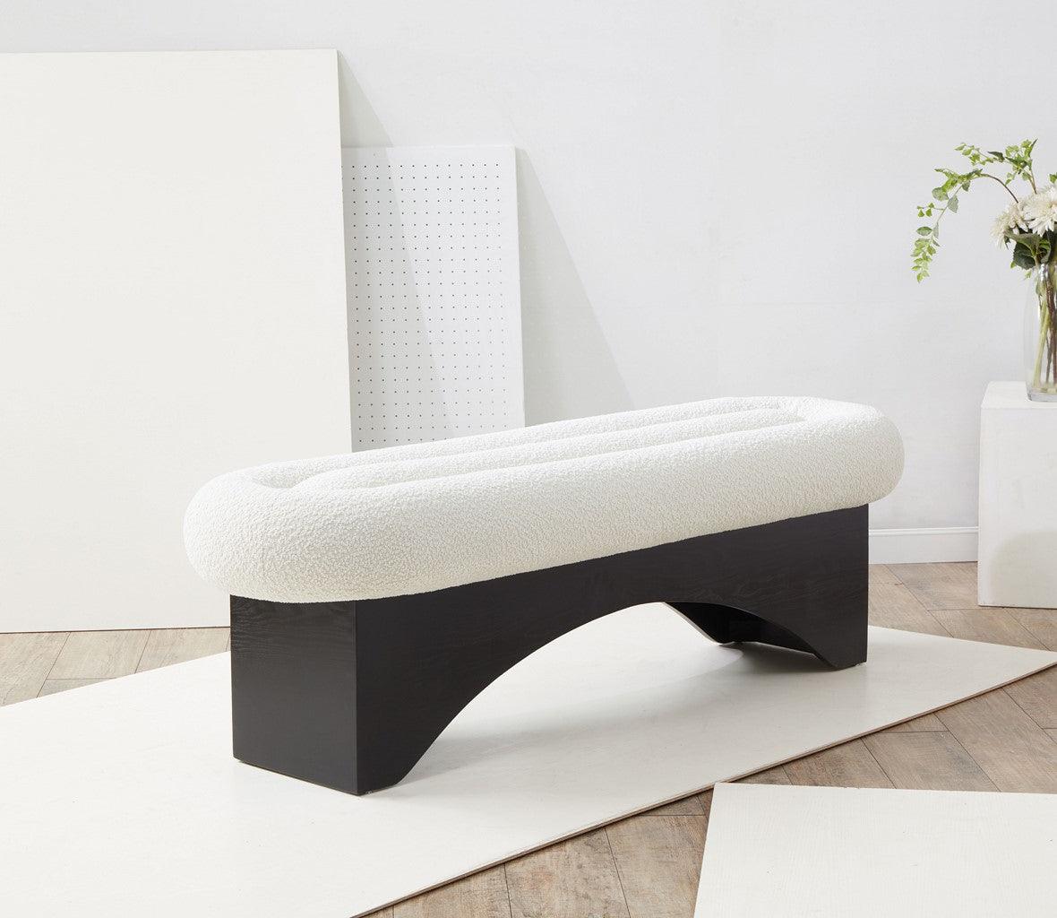 CARSEN BOUCLE AND WOOD BENCH - Frankwebs