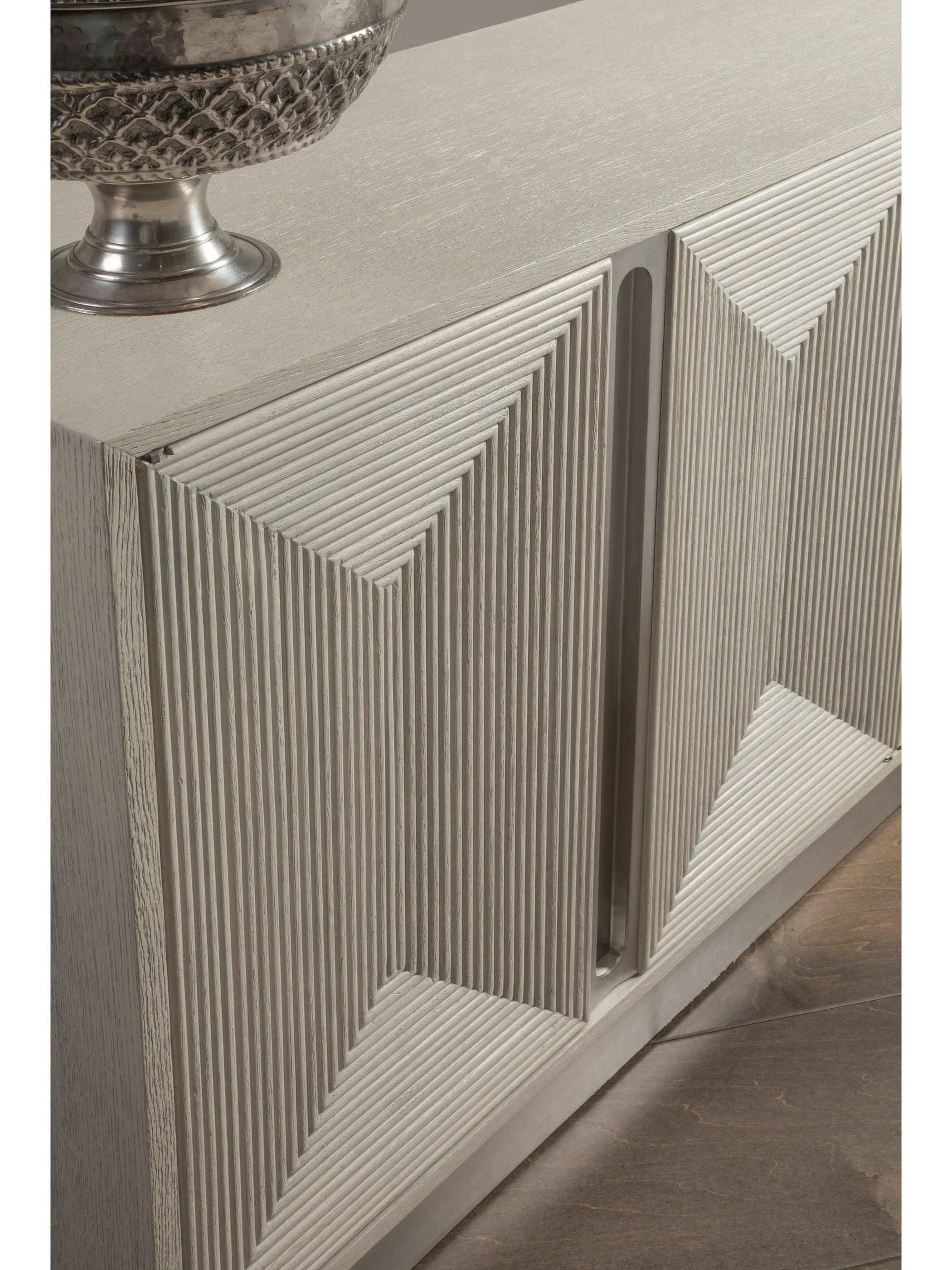 Signature Designs Gradient Long Media Console - Frankwebs