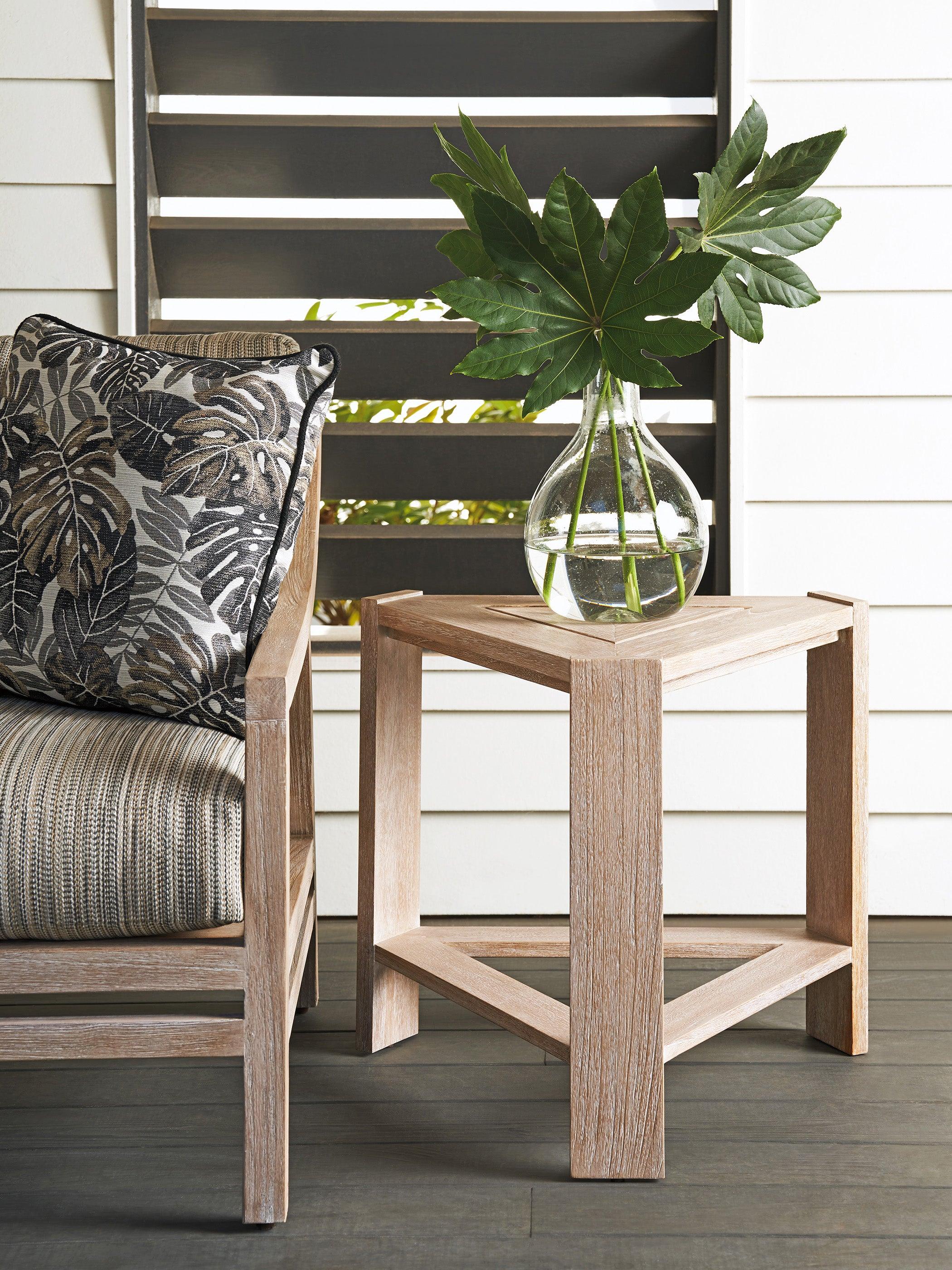 Stillwater Cove Triangular End Table - Frankwebs