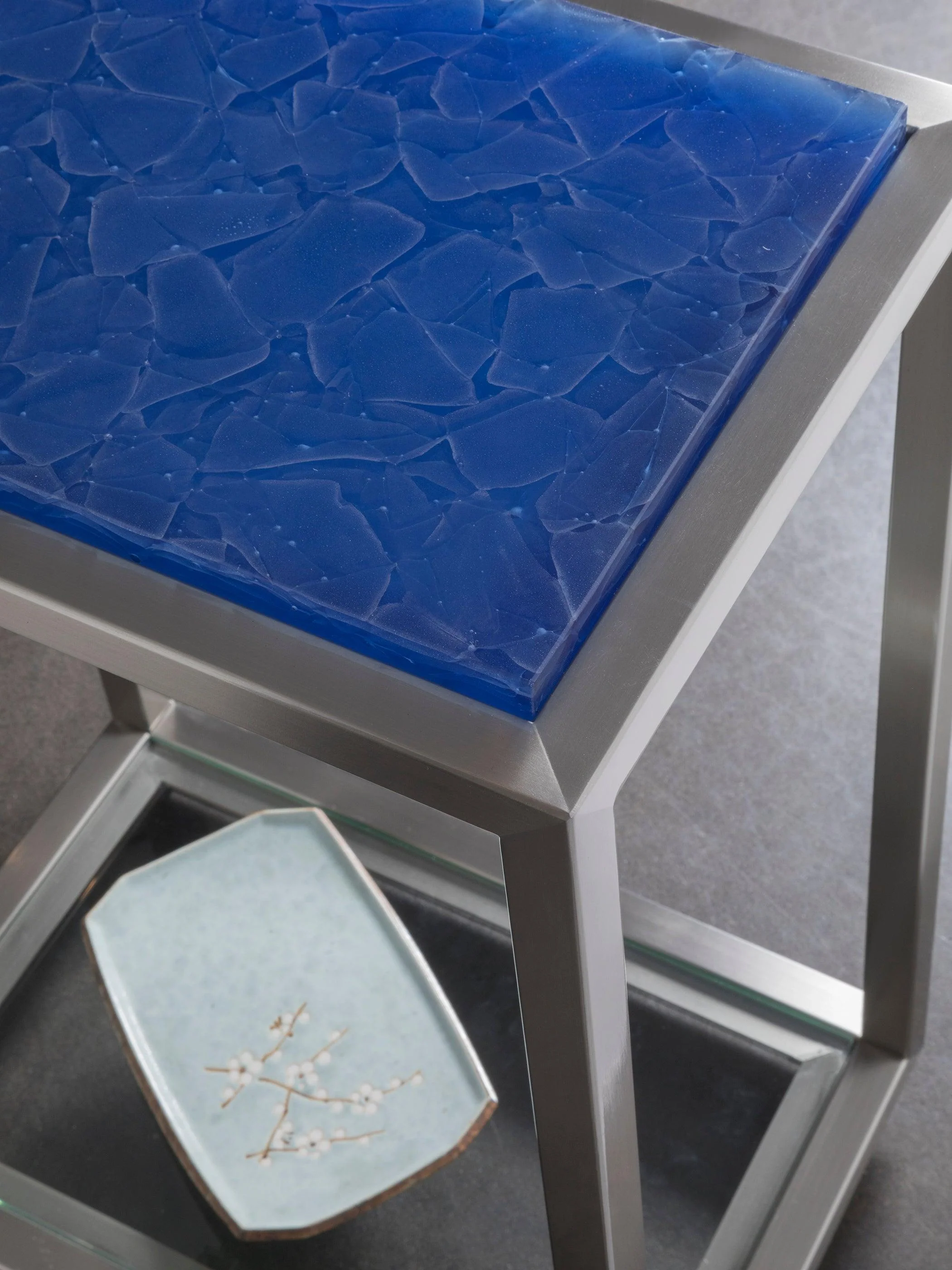 Signature Designs Ultramarine Spot Table - Frankwebs