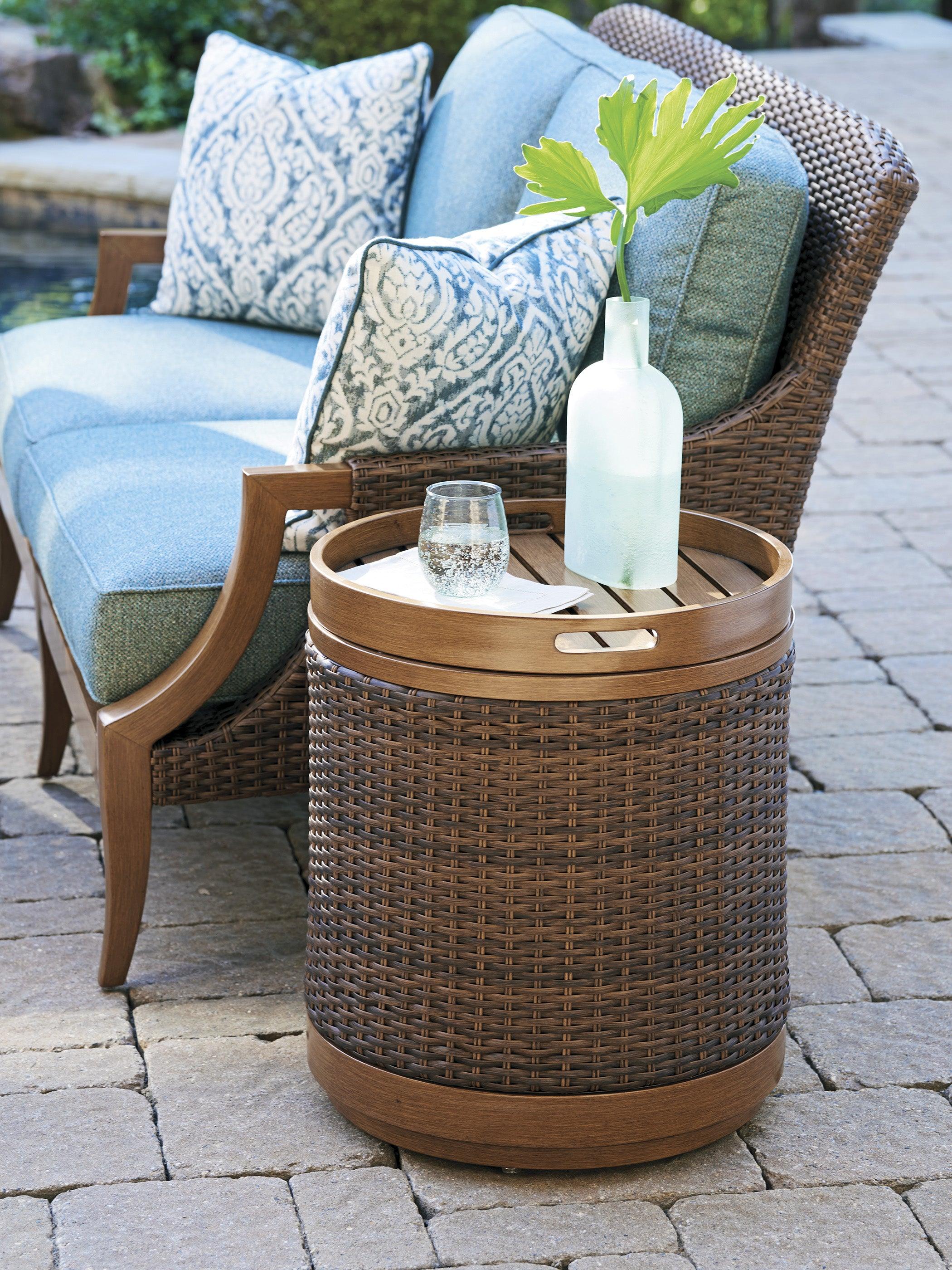 Harbor Isle Round Accent Table - Frankwebs