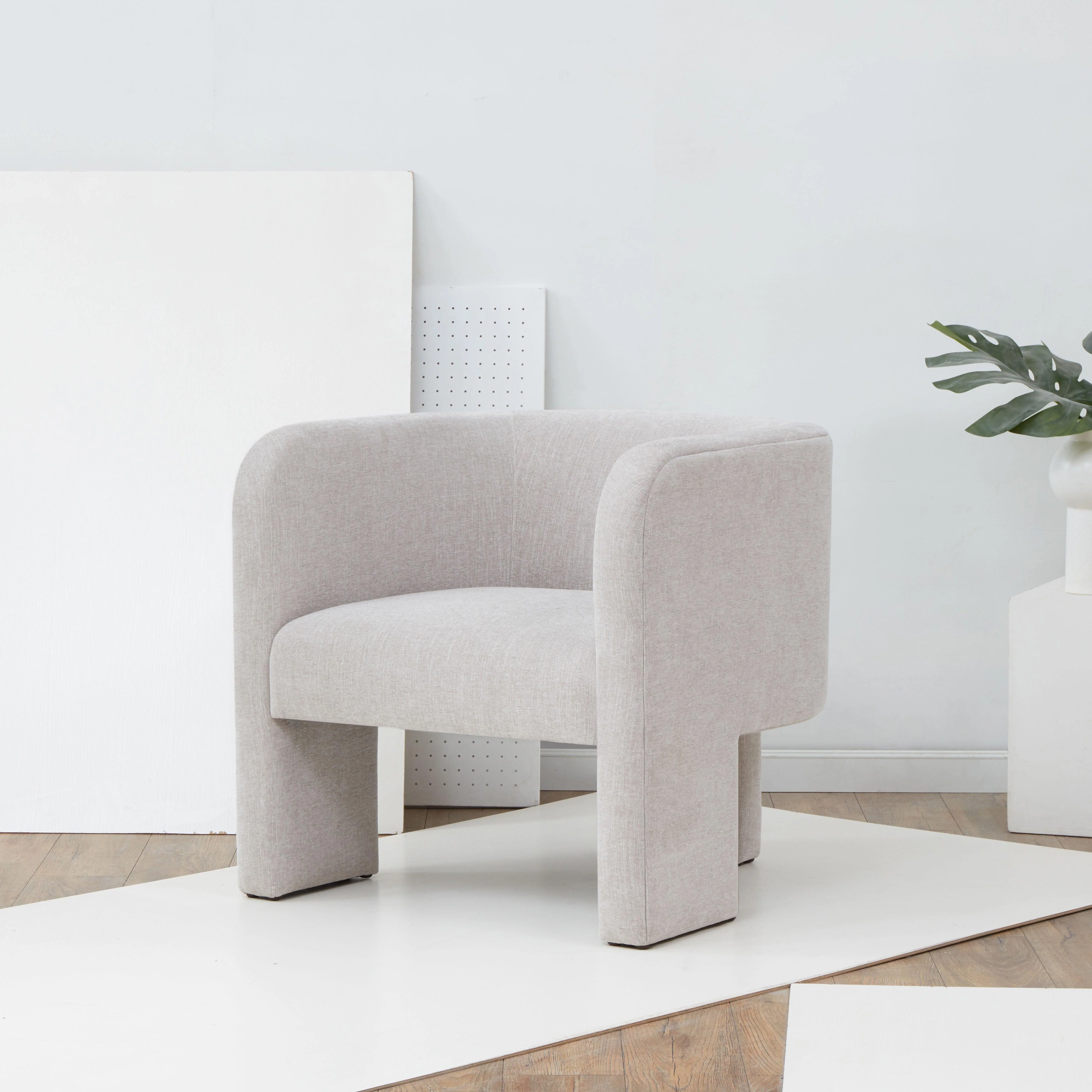 SAMMIE 3 LEG ACCENT CHAIR - Frankwebs