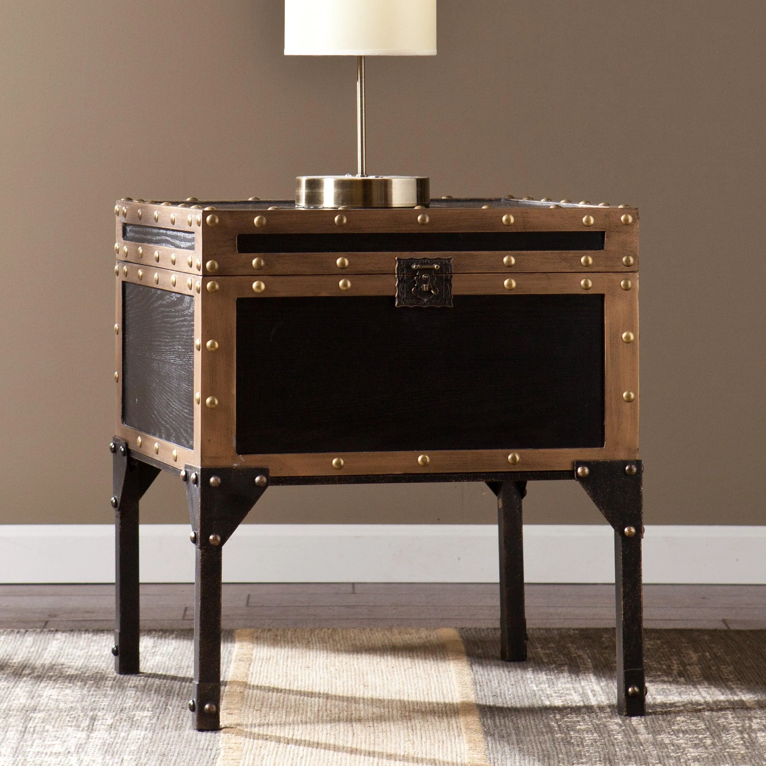Drifton Travel Trunk End Table - Frankwebs