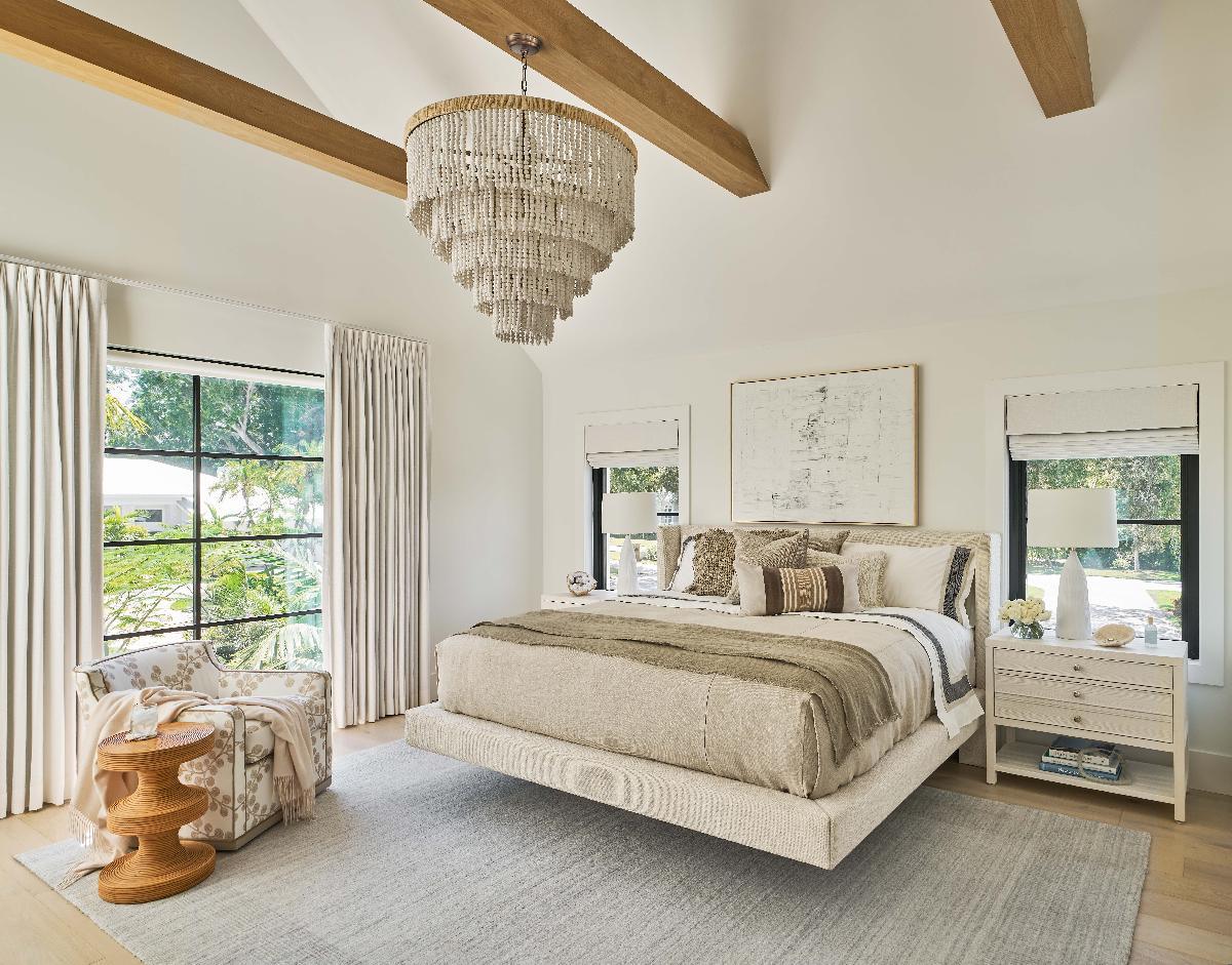 Weekender Sainte-Ann Upholstered Bed - Frankwebs