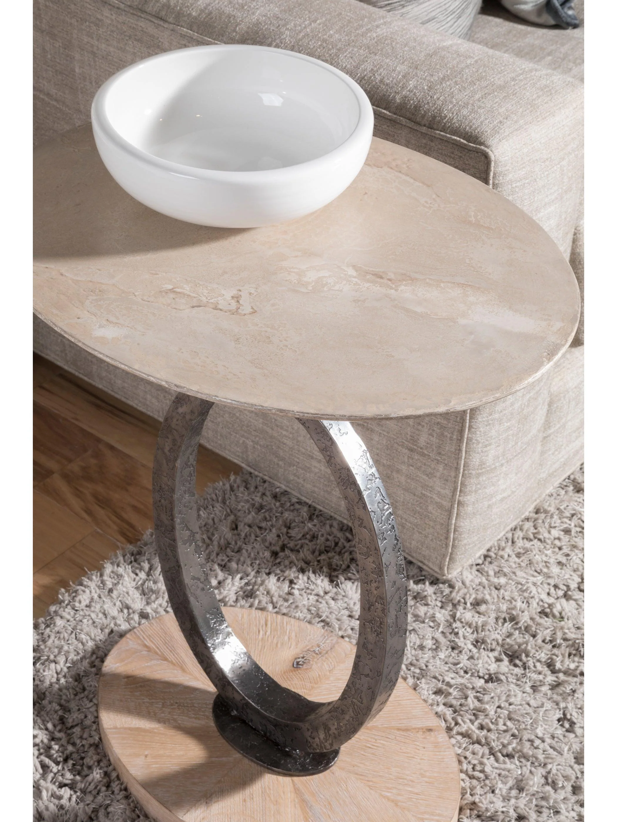 Signature Designs Clement Oval Spot Table - Frankwebs