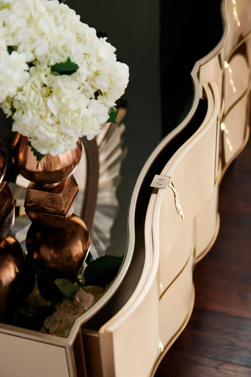 WONDER-FULL DRESSER - Frankwebs