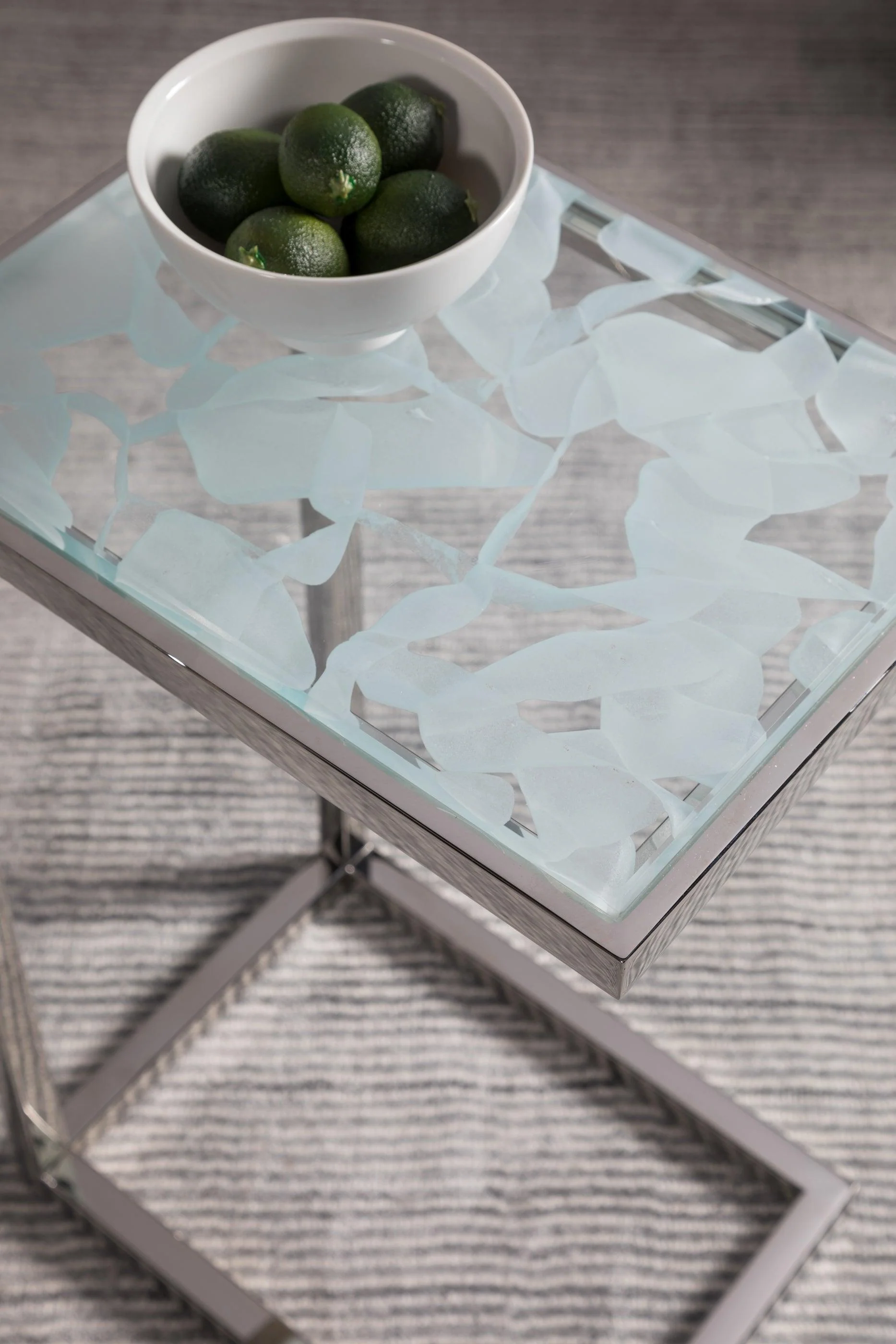 Signature Designs Snowscape Spot Table - Frankwebs
