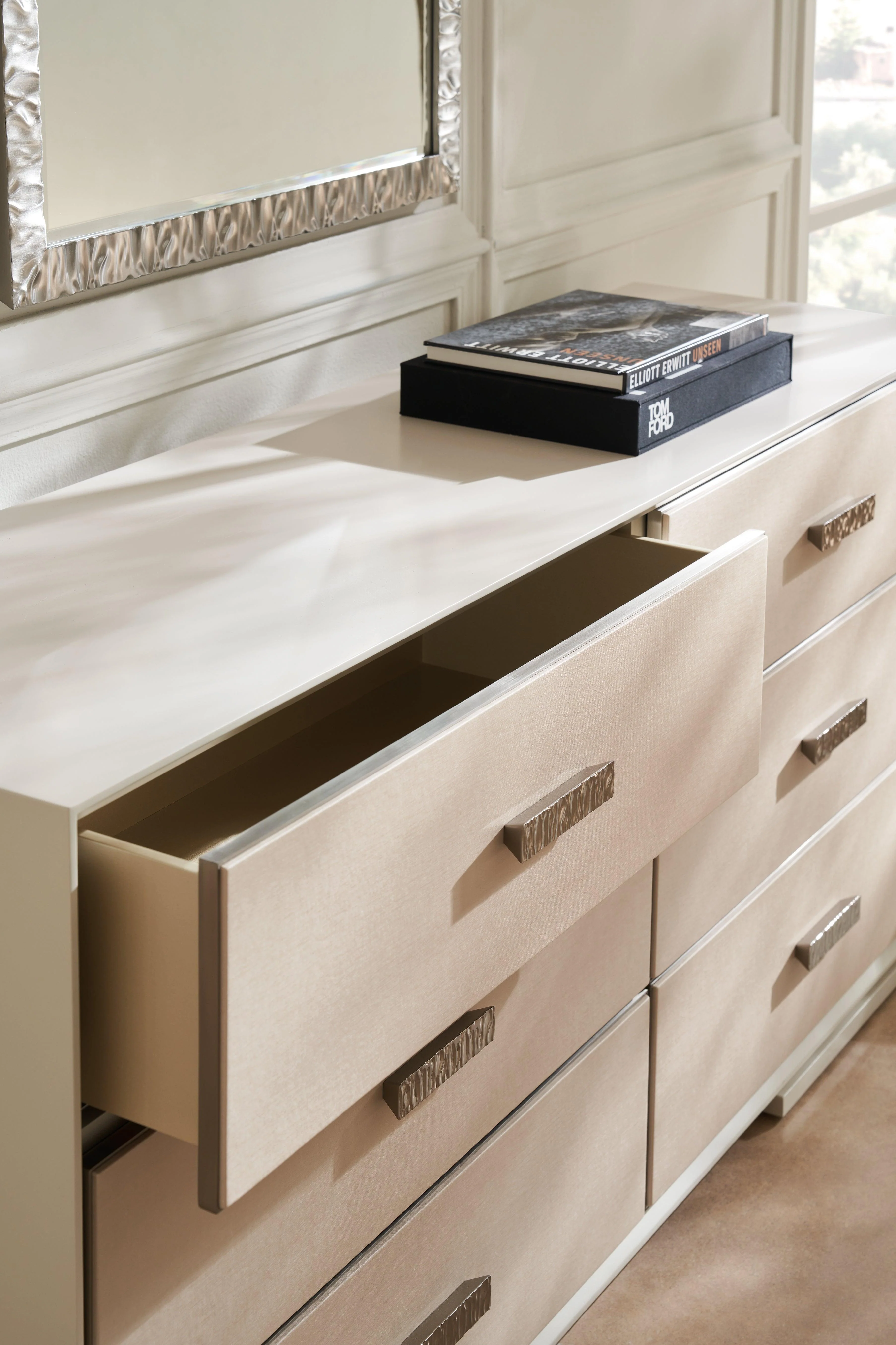 Classic Silver Lining Dresser - Frankwebs