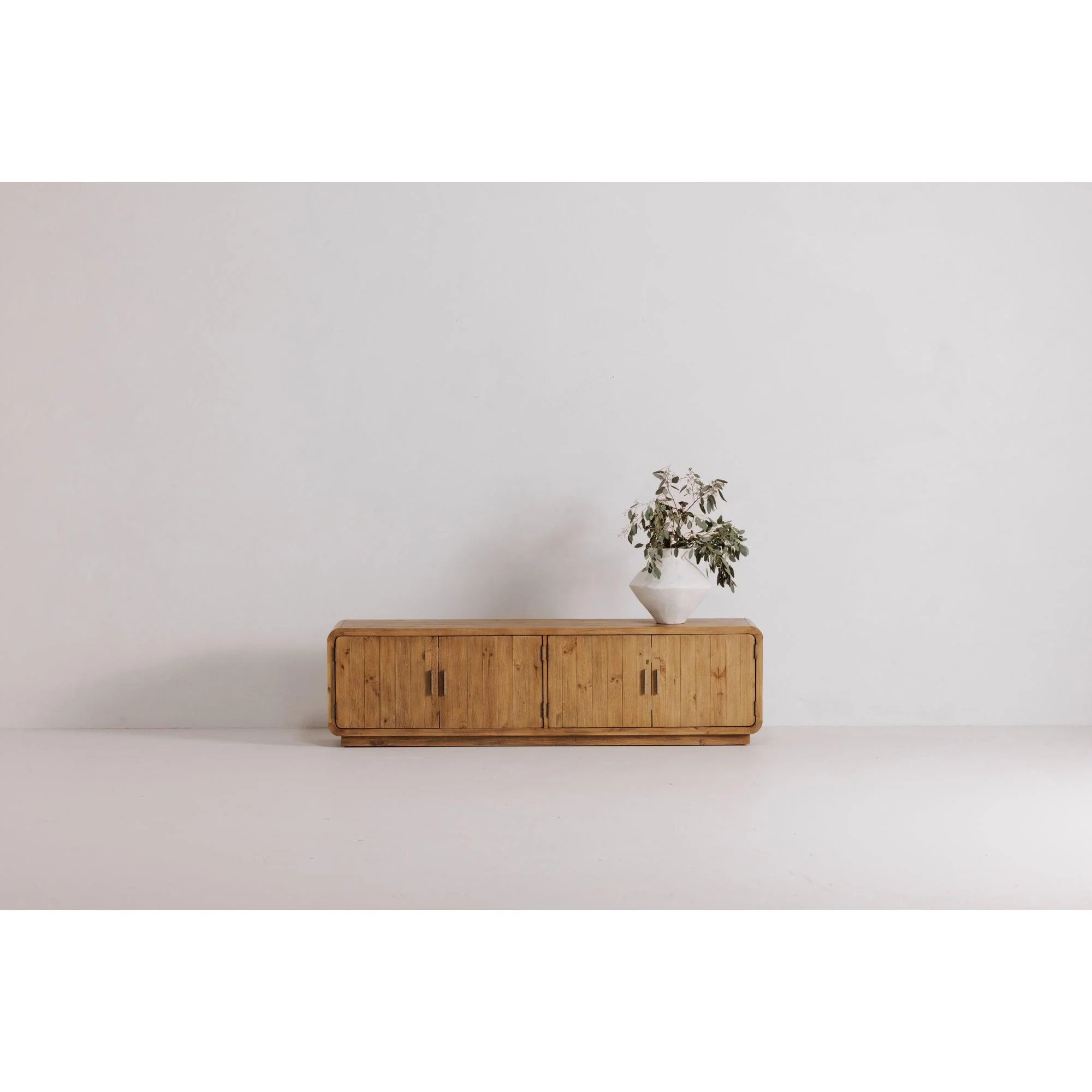 Monterey Media Cabinet Rustic Blonde - Frankwebs