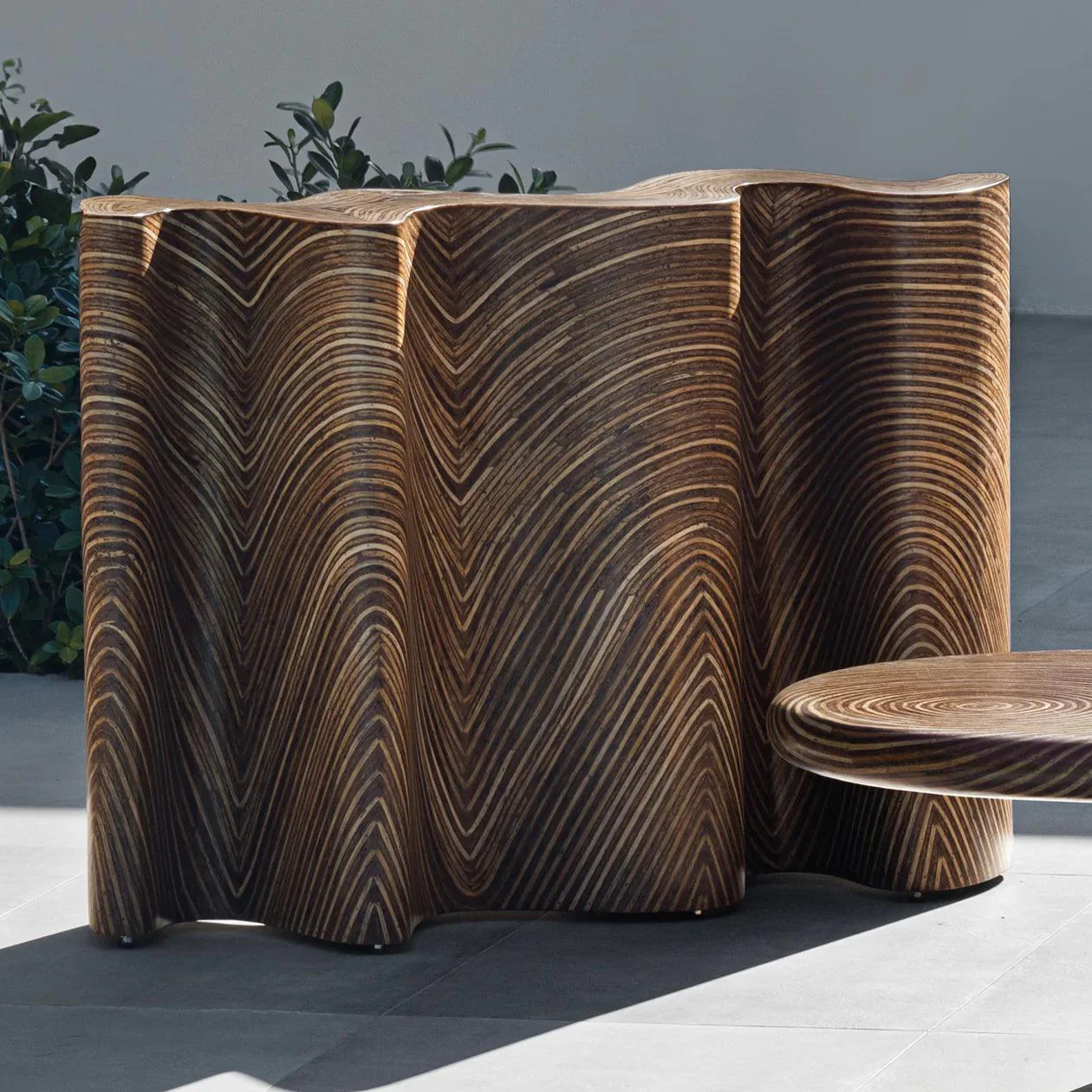 Showtime Zigzag Console - Frankwebs