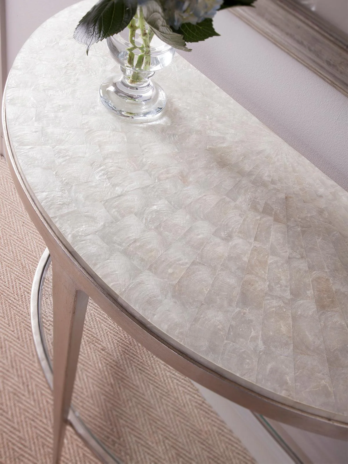 Signature Designs Gravitas Console - Frankwebs