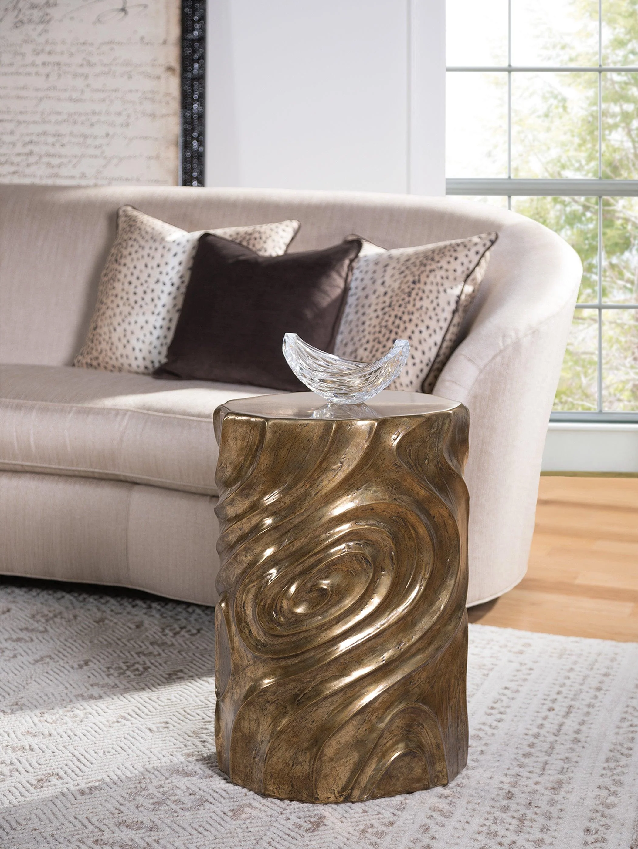 Signature Designs Catalan Oval Drum Table - Frankwebs