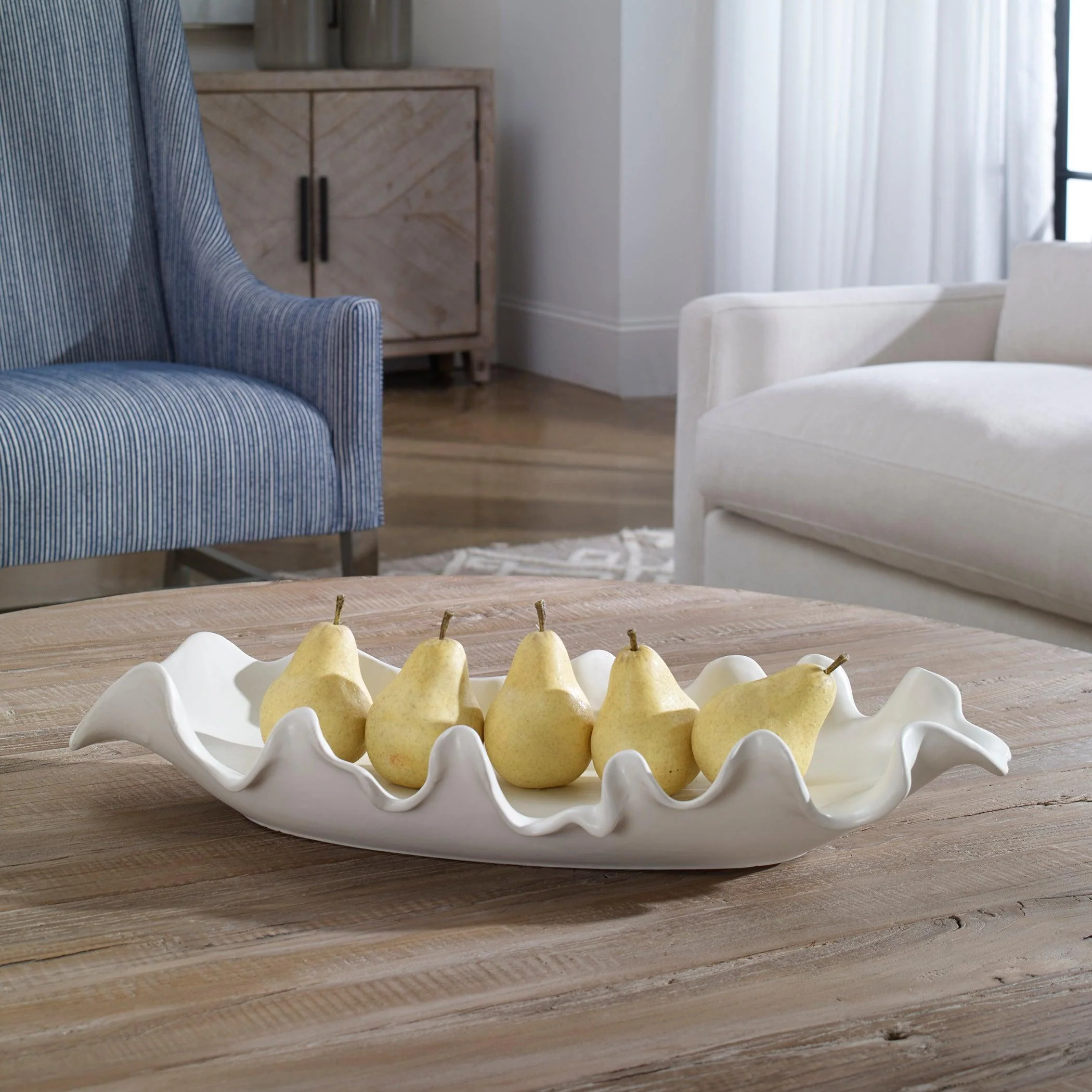 RUFFLED FEATHERS MODERN WHITE BOWL - Frankwebs
