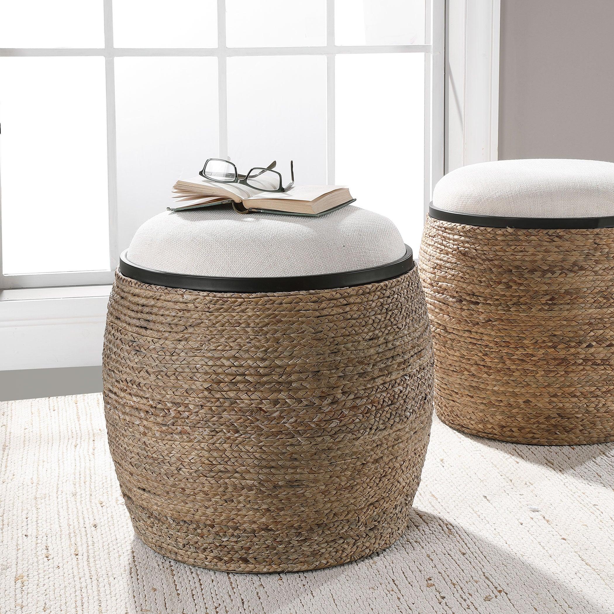 ISLAND STRAW ACCENT STOOL - Frankwebs