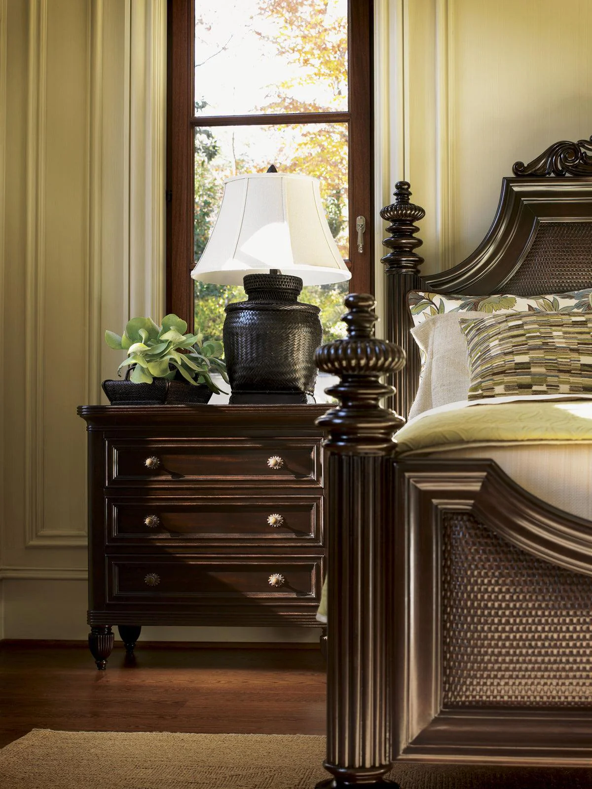 Royal Kahala Orchid Nightstand - Frankwebs