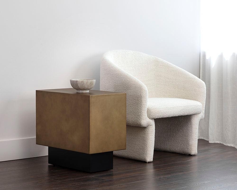 Blakely End Table - Frankwebs