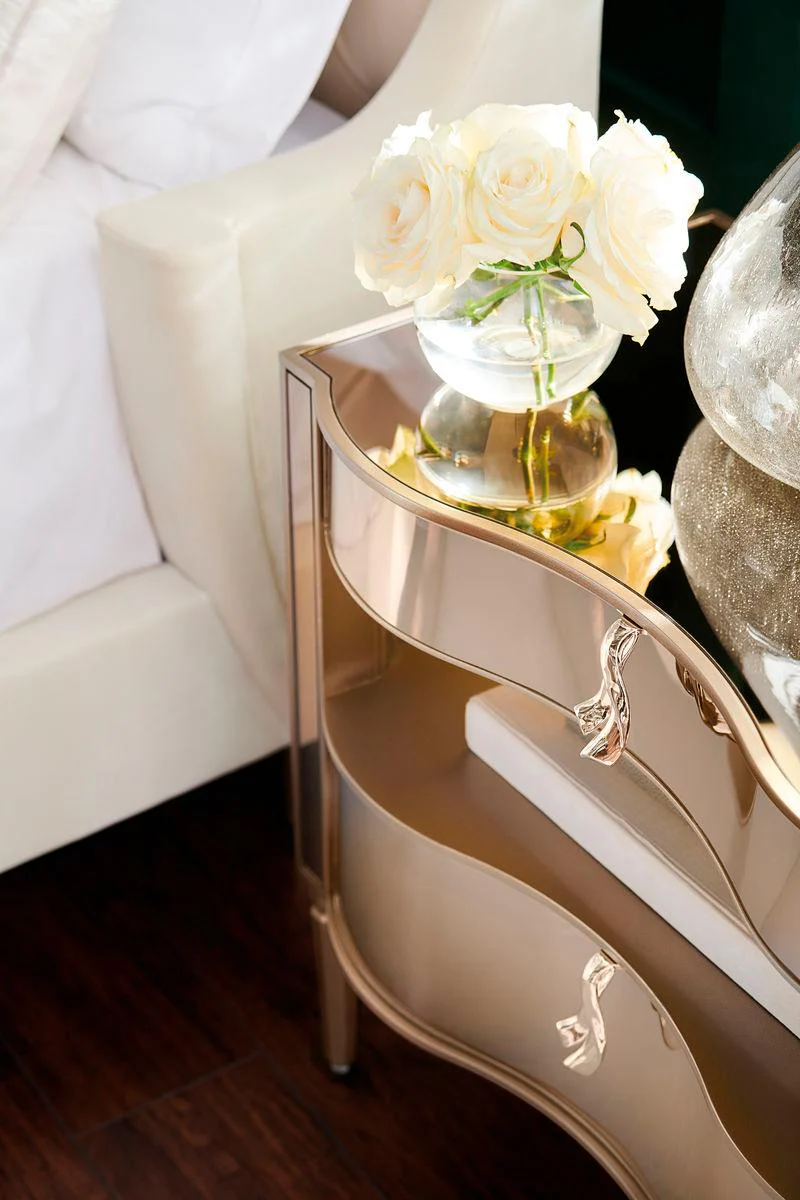 IT'S A SMALL WONDER NIGHTSTAND - Frankwebs