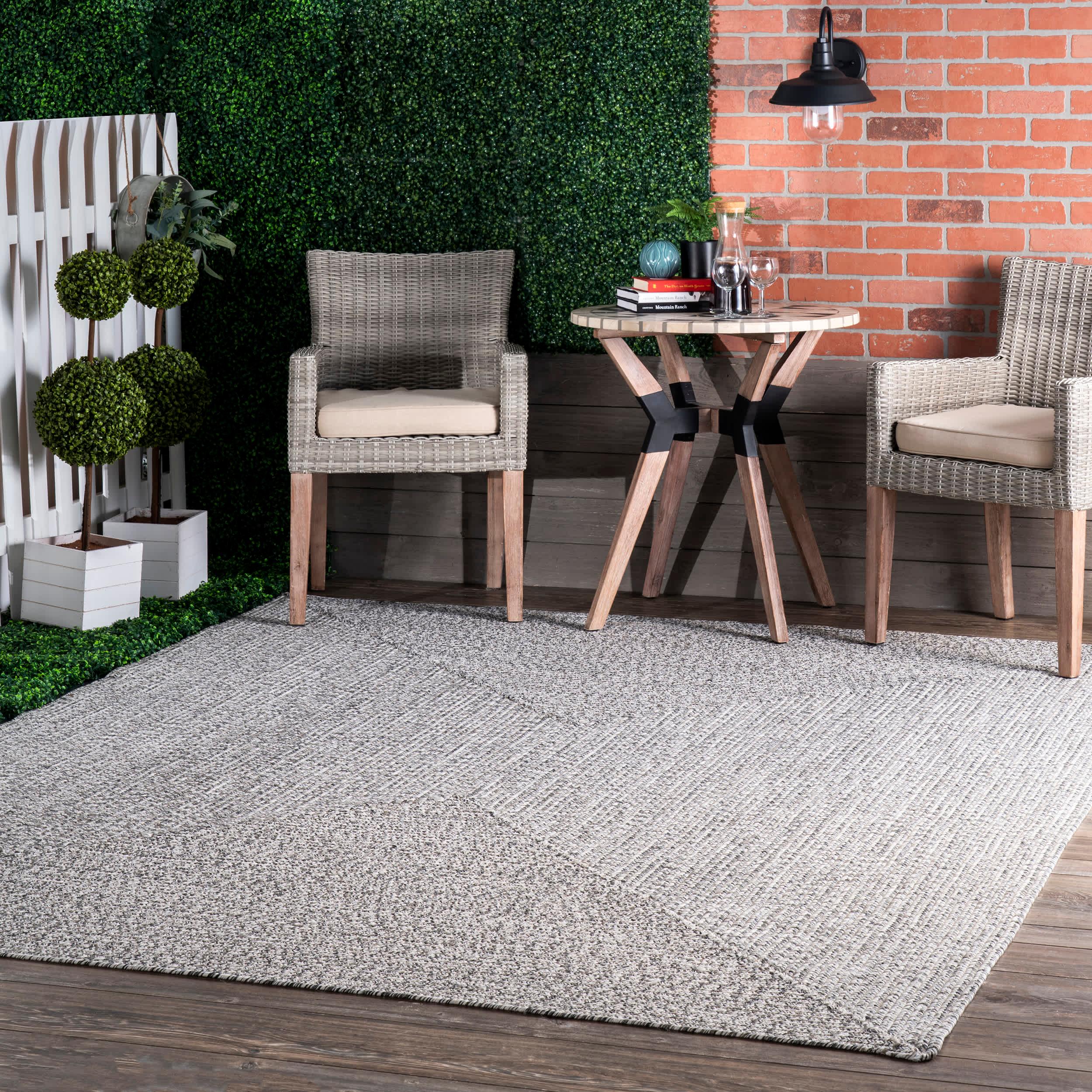 Wynn Braided Indoor/Outdoor Area Rug - Frankwebs
