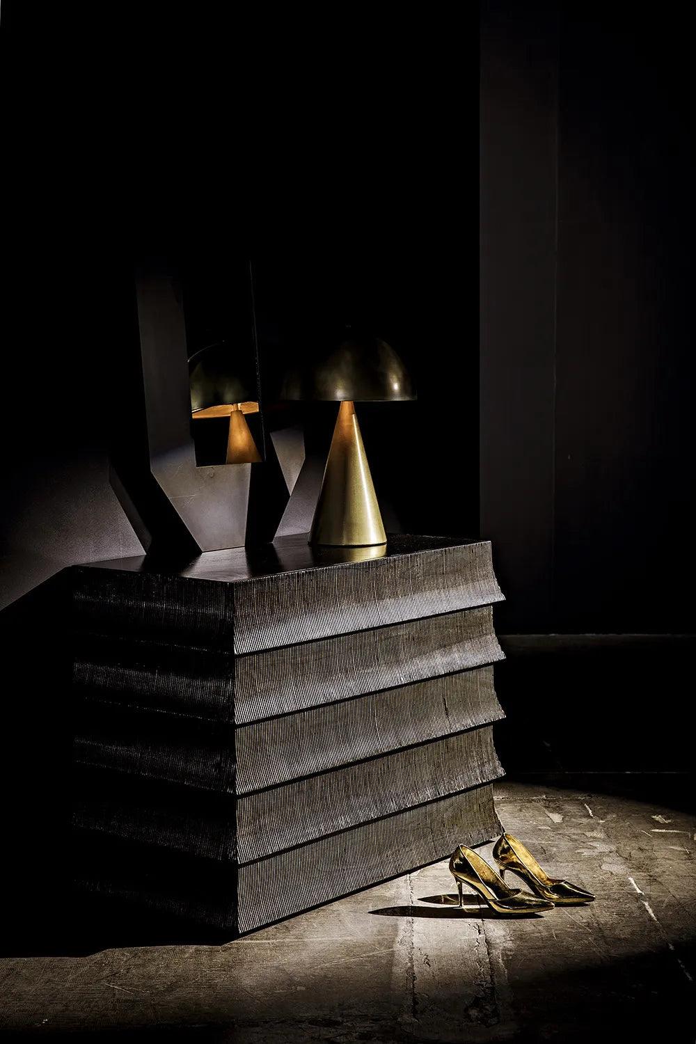 Skuba Table Lamp, Metal with Brass Finish - Frankwebs