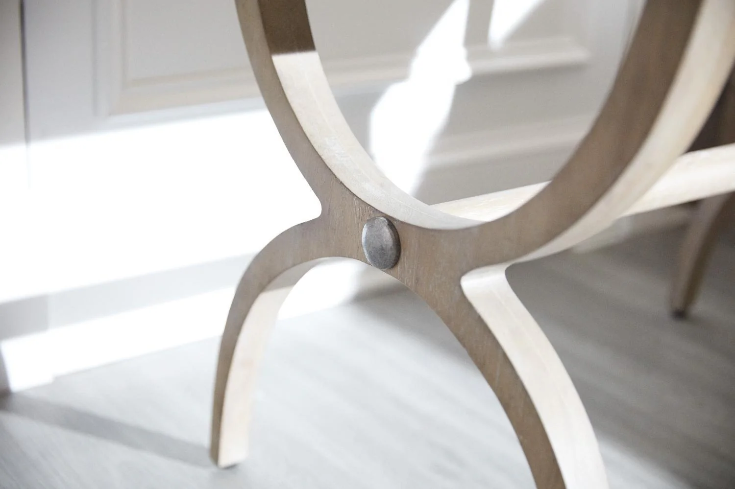 Affinity Leg Nightstand - Frankwebs