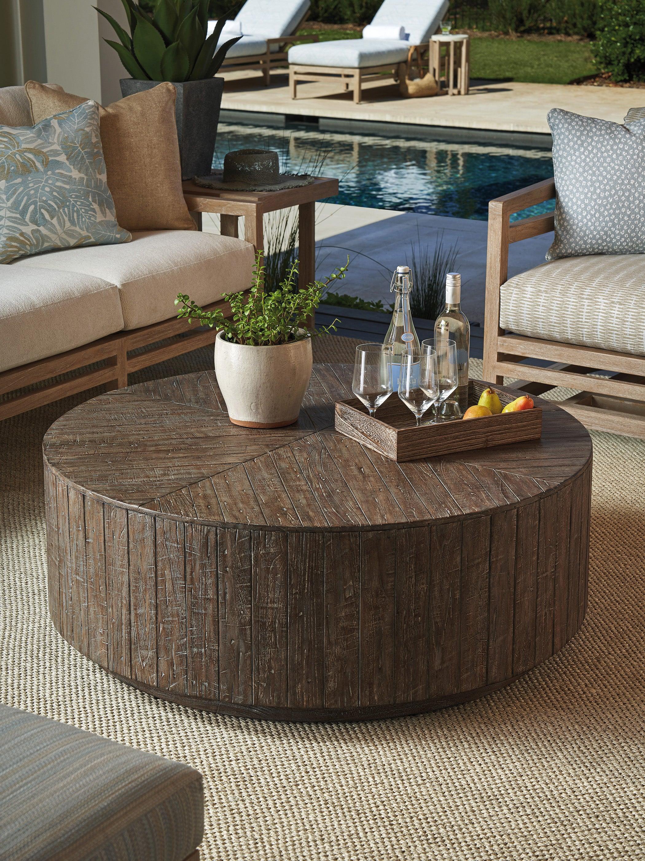 Stillwater Cove Round Cocktail Table - Frankwebs