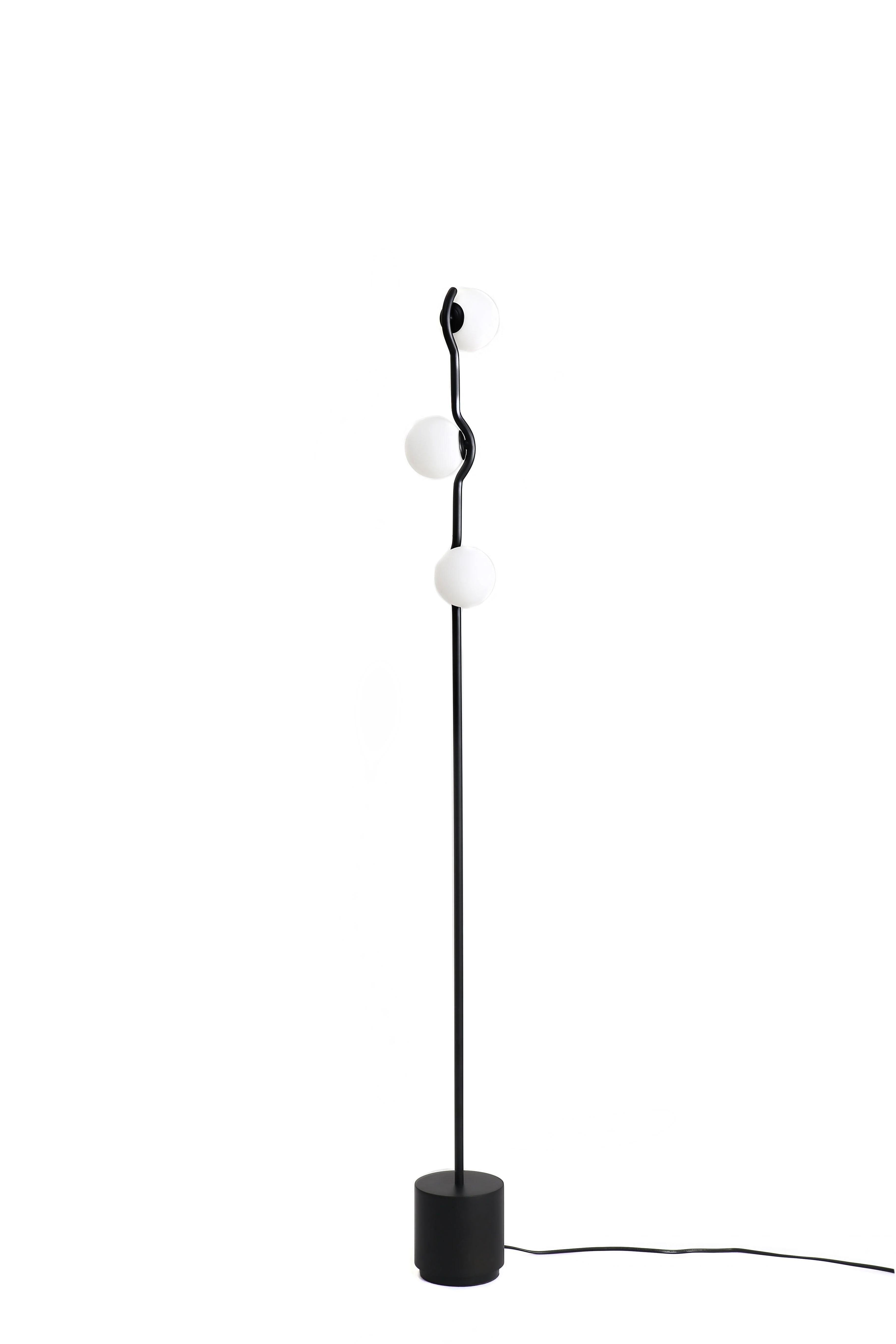 PLUTO Floor Lamp - Frankwebs
