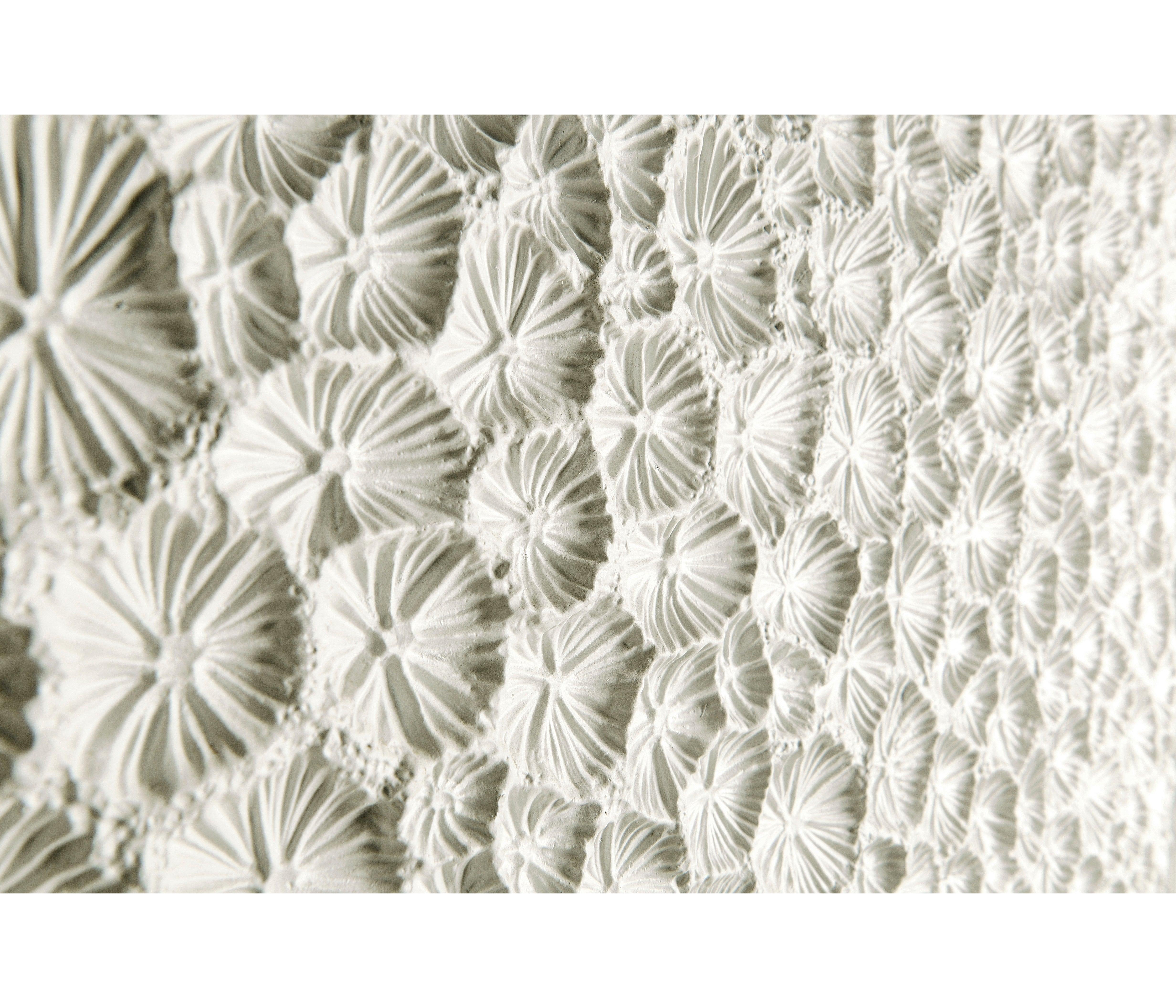 Water Pelagic Cast Metal Bar - Frankwebs