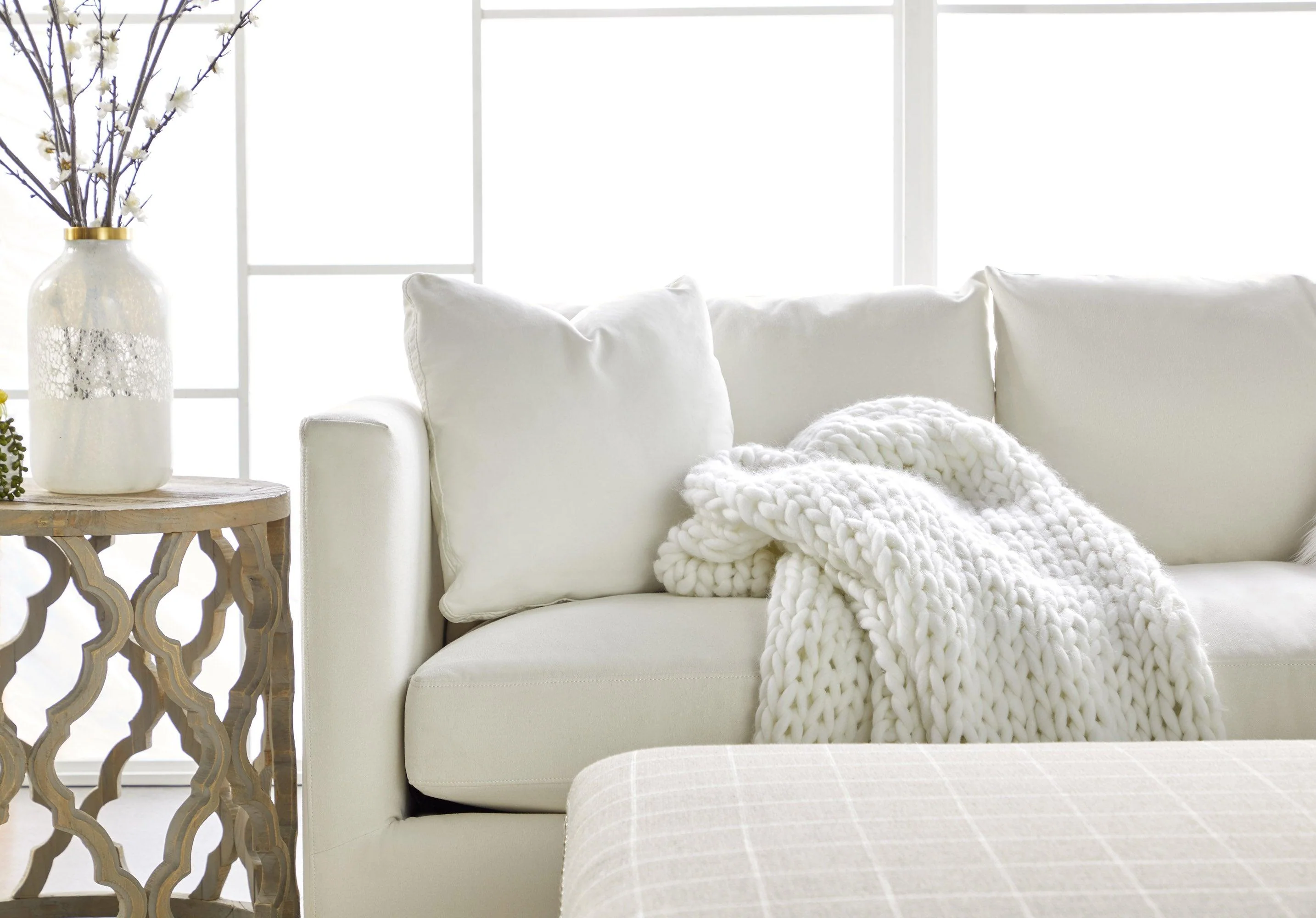 Clover Large End Table - Frankwebs