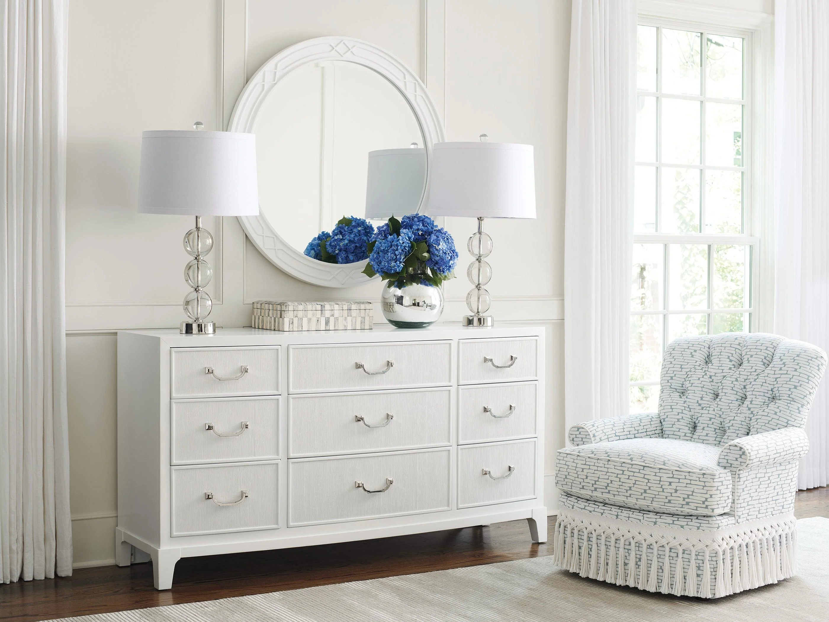 Avondale Silver Lake Triple Dresser - Frankwebs